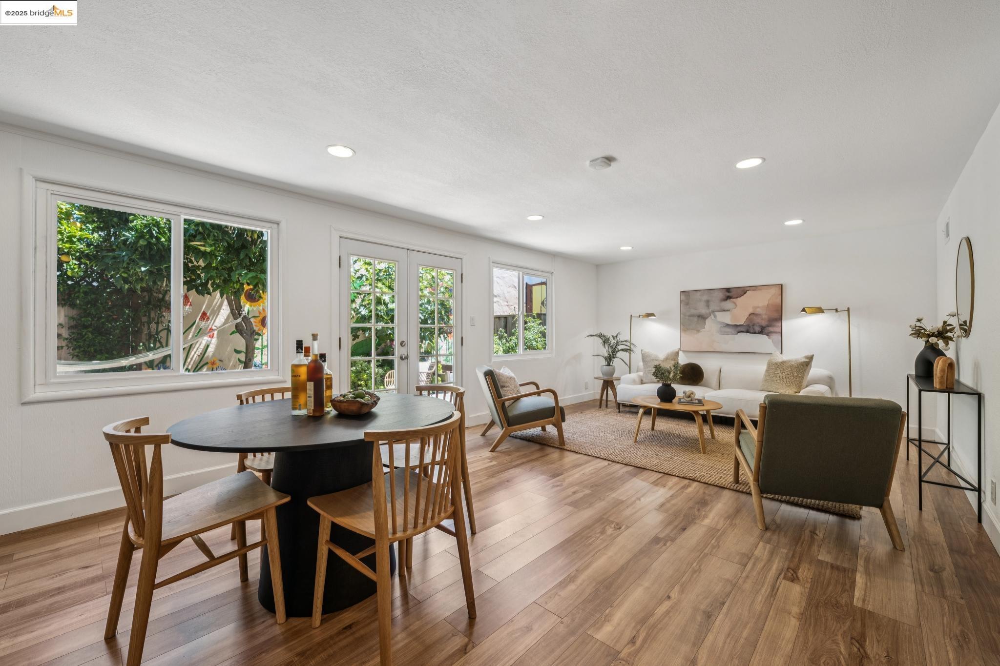 1044 Collier Dr