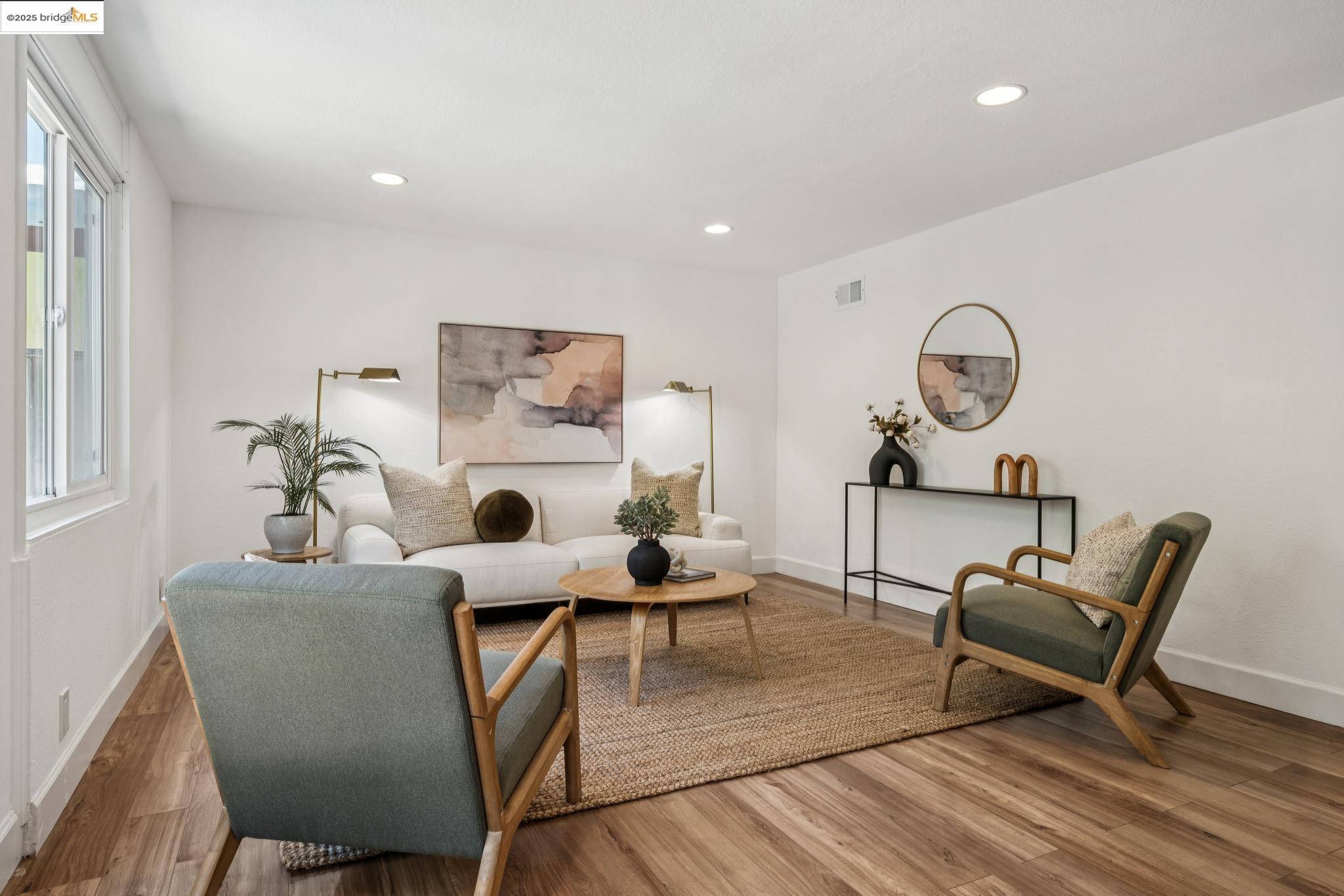 1044 Collier Dr