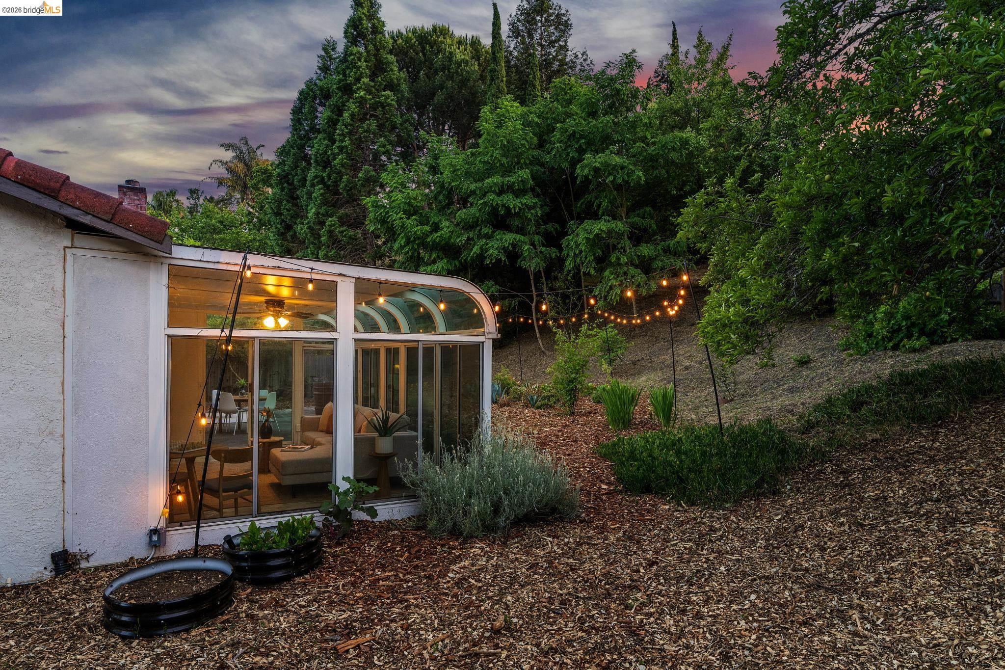 5672 Torrey Pine Ct