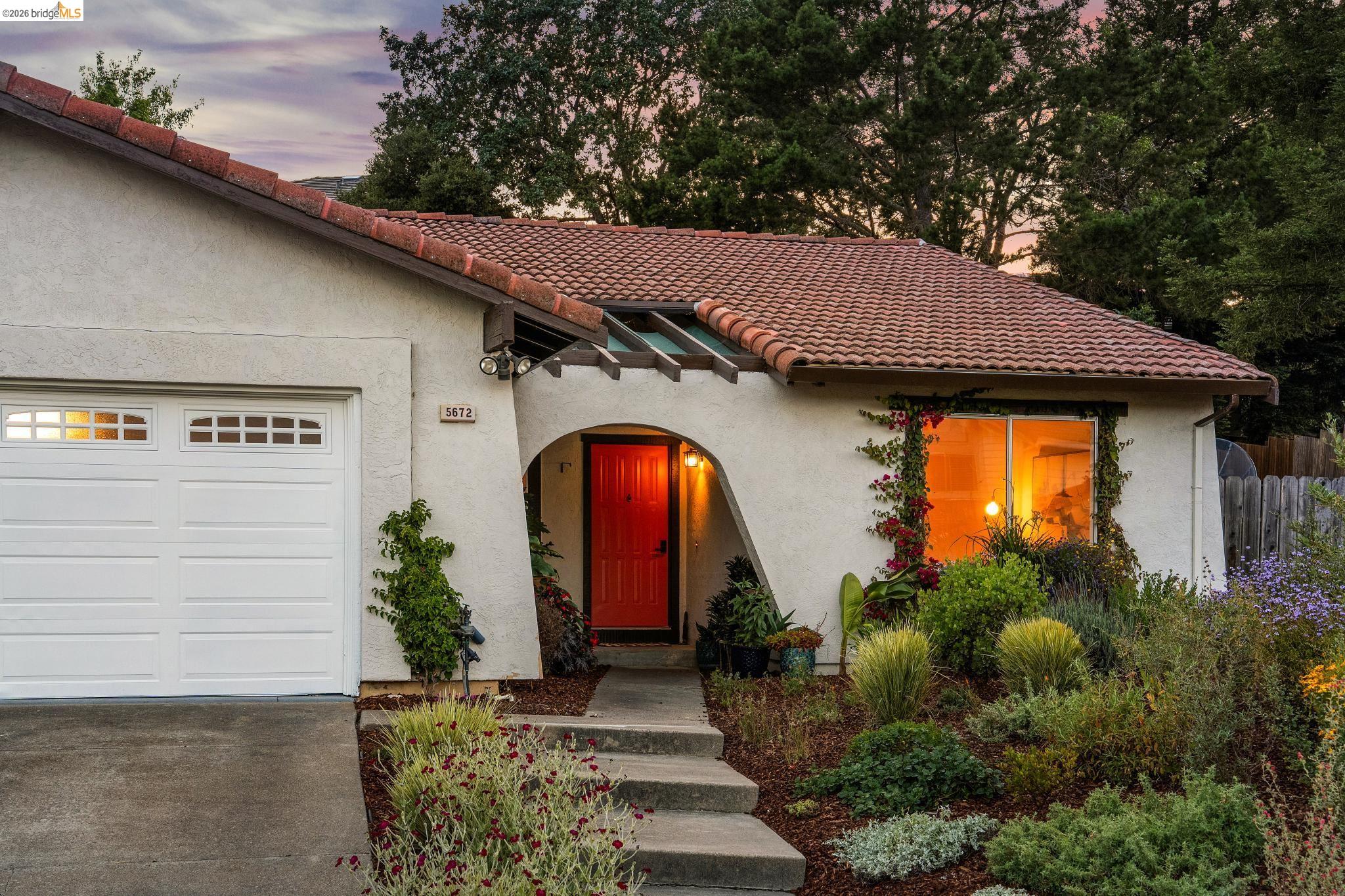 5672 Torrey Pine Ct