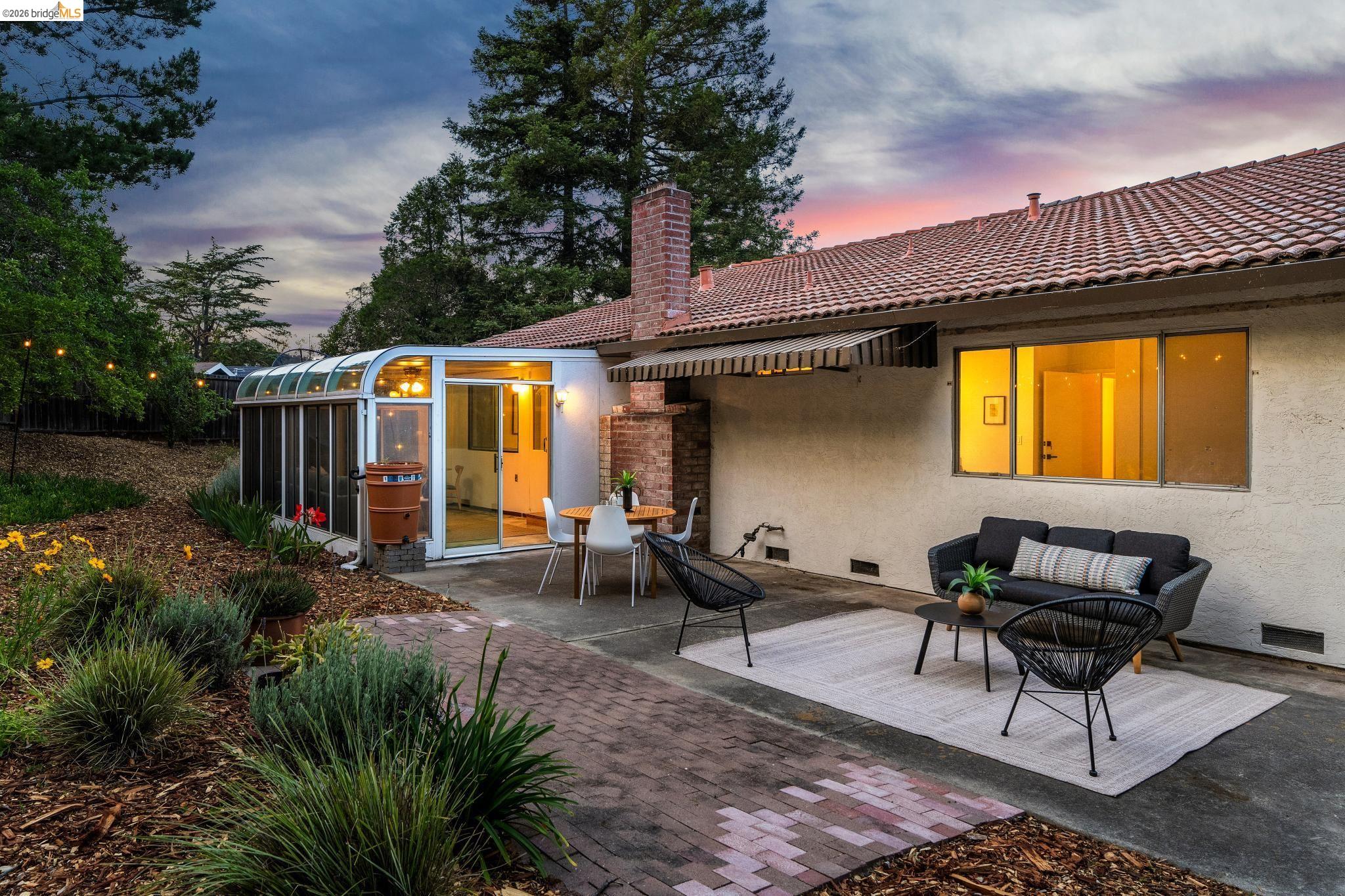 5672 Torrey Pine Ct