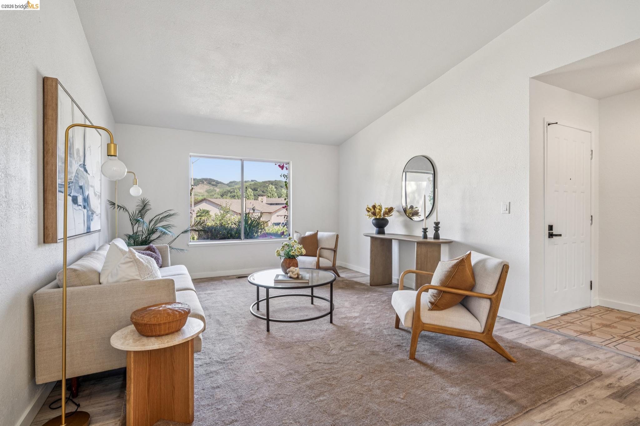 5672 Torrey Pine Ct