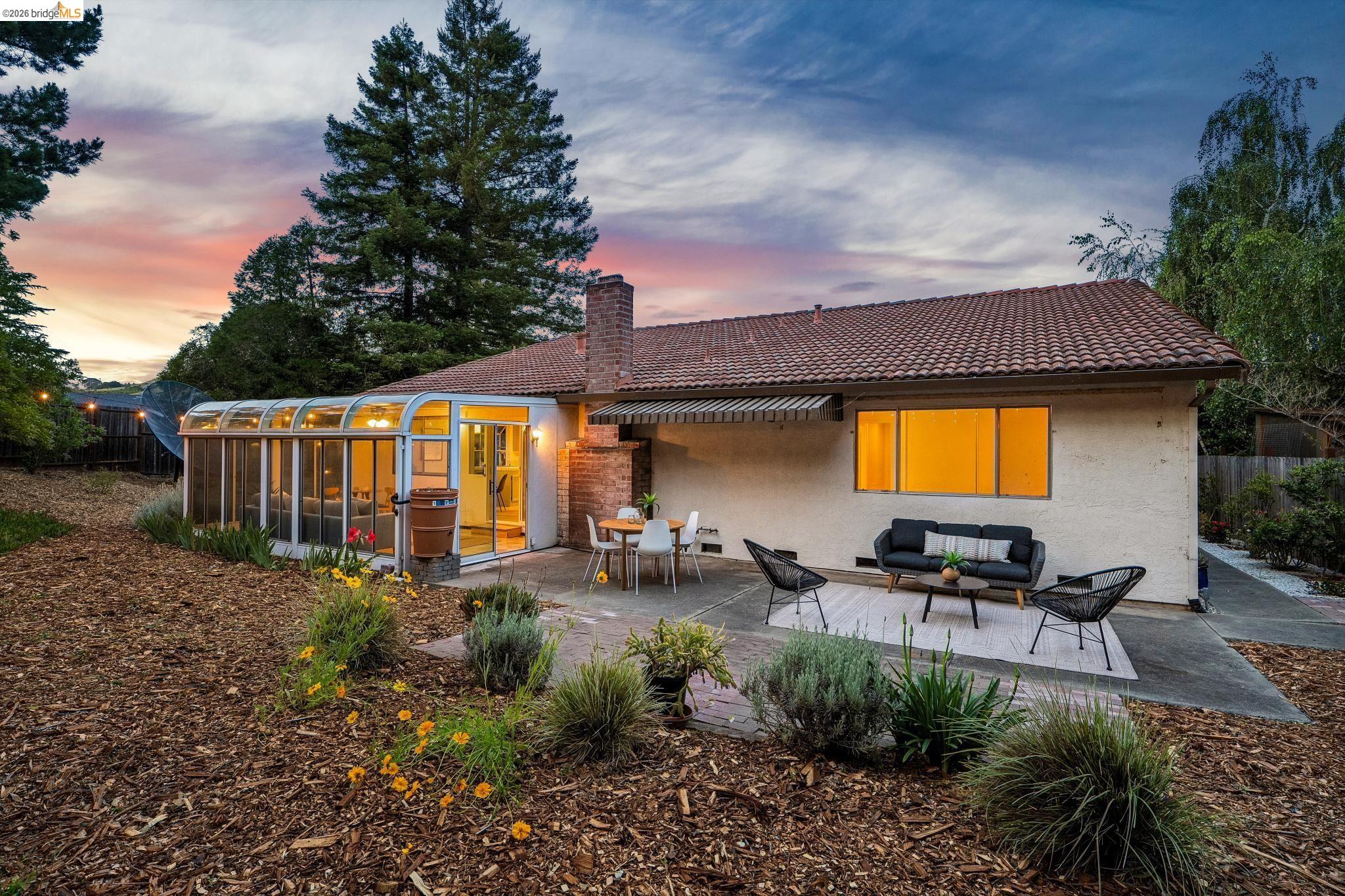 5672 Torrey Pine Ct