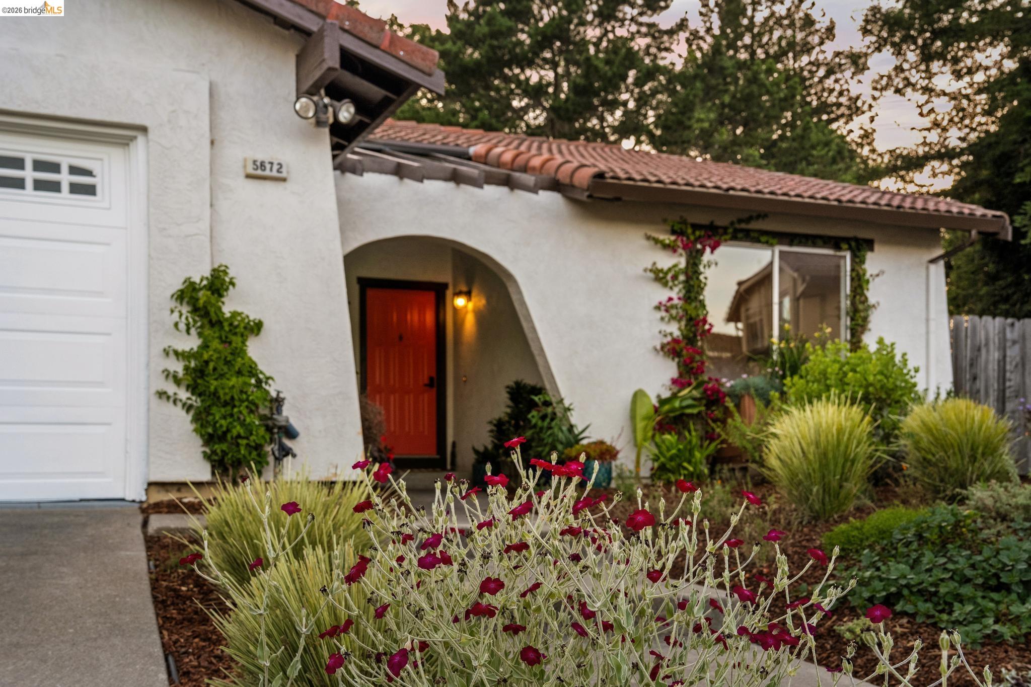 5672 Torrey Pine Ct