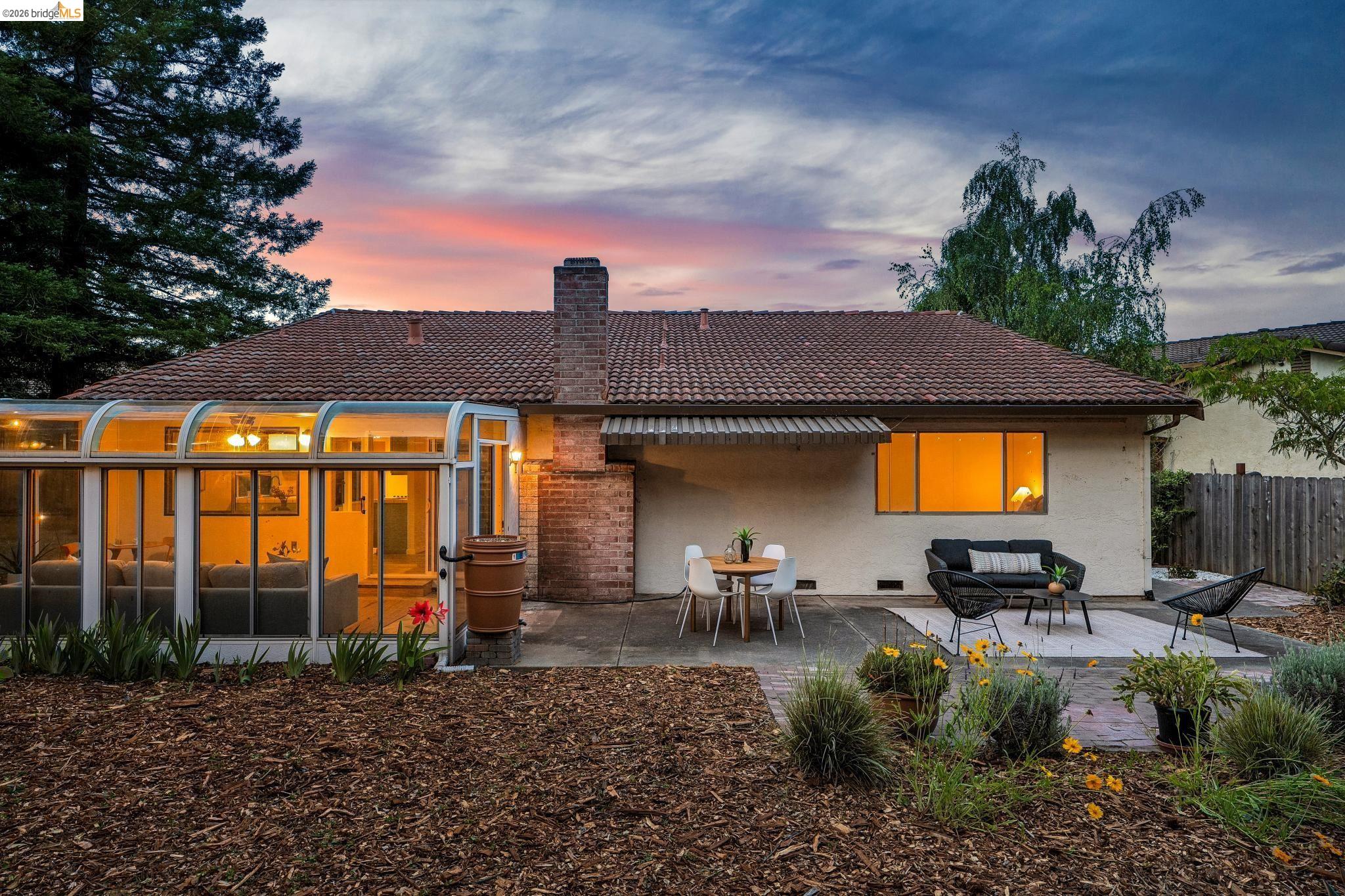 5672 Torrey Pine Ct