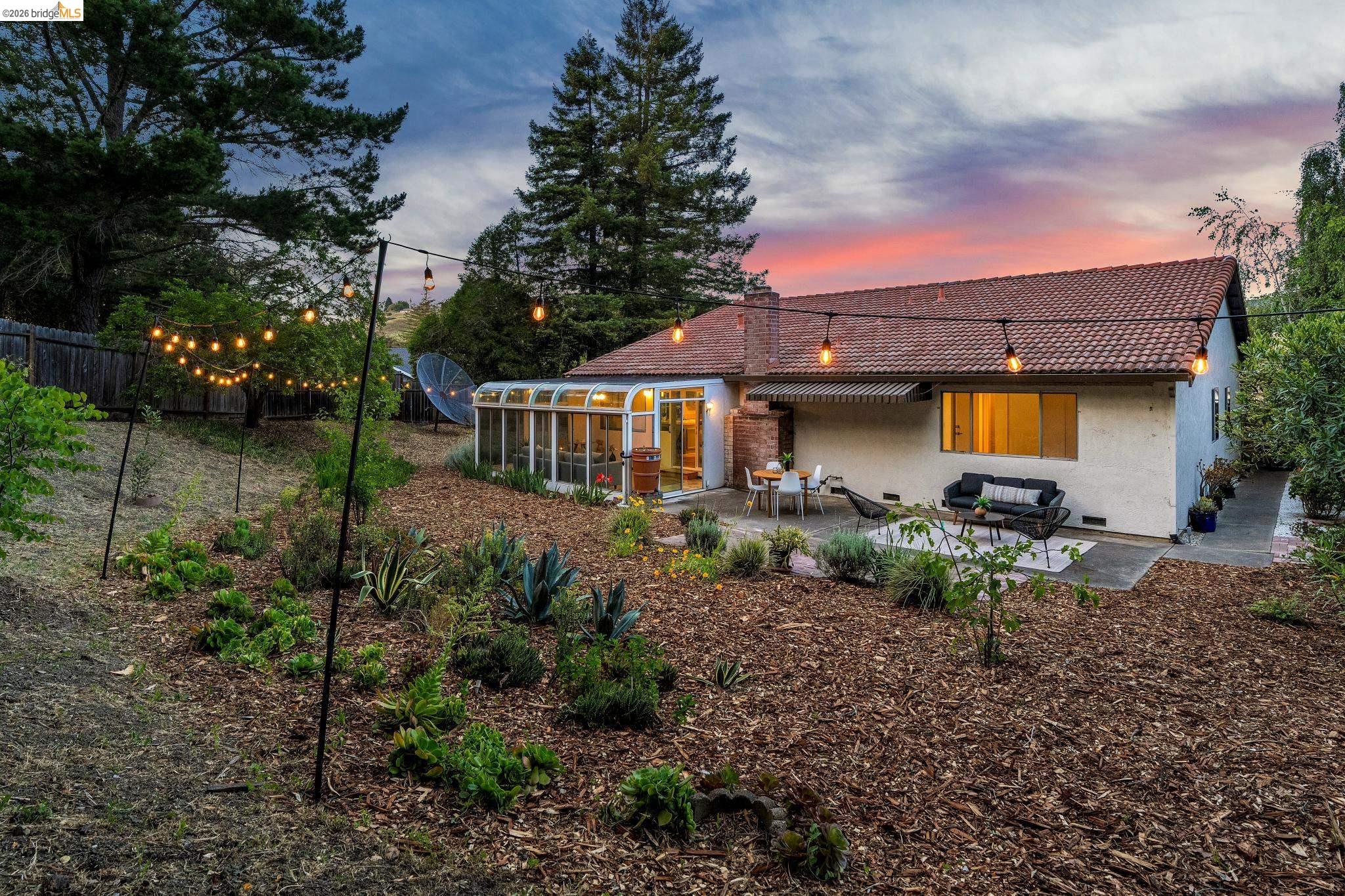 5672 Torrey Pine Ct