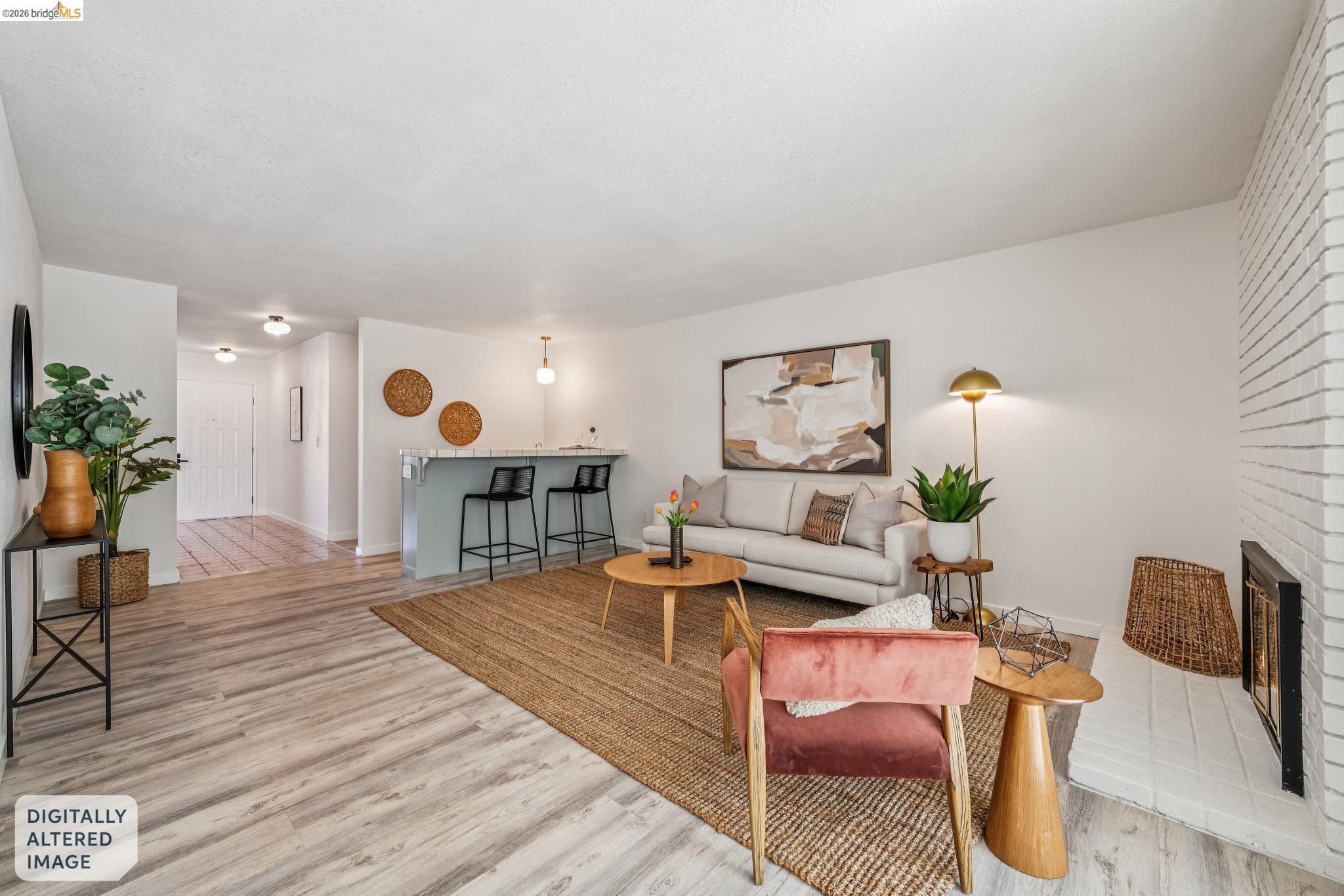 5672 Torrey Pine Ct