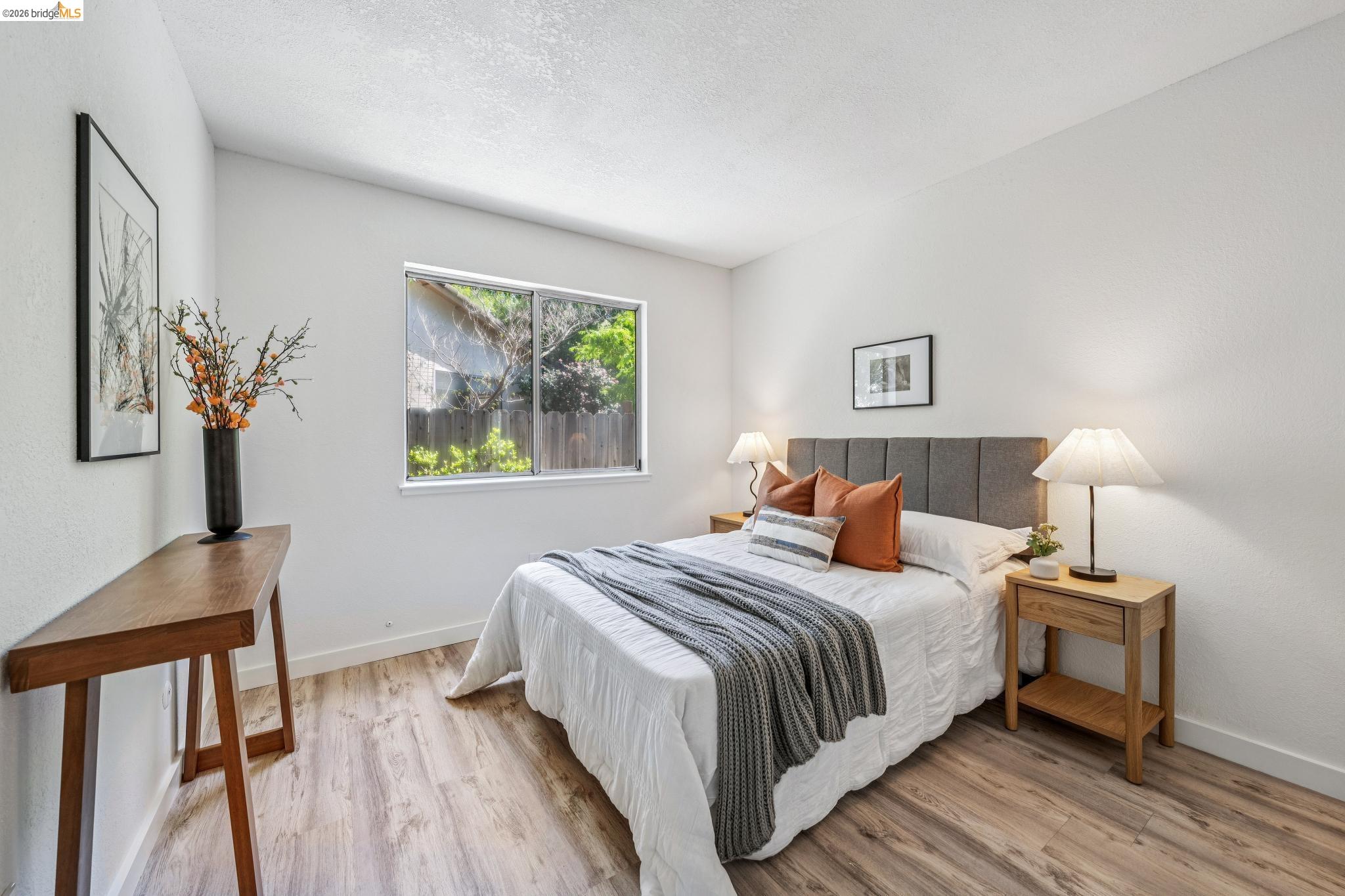 5672 Torrey Pine Ct