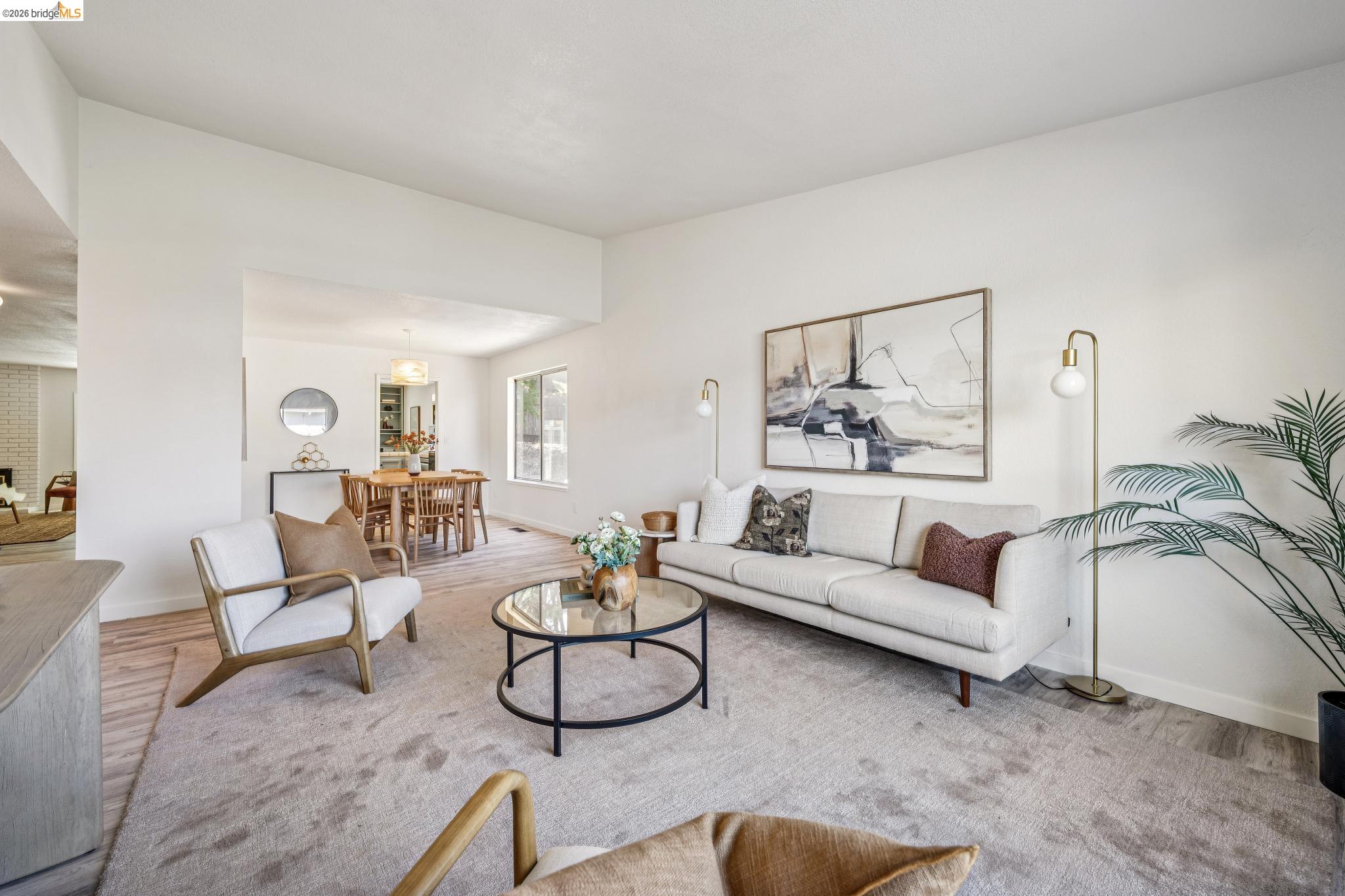 5672 Torrey Pine Ct