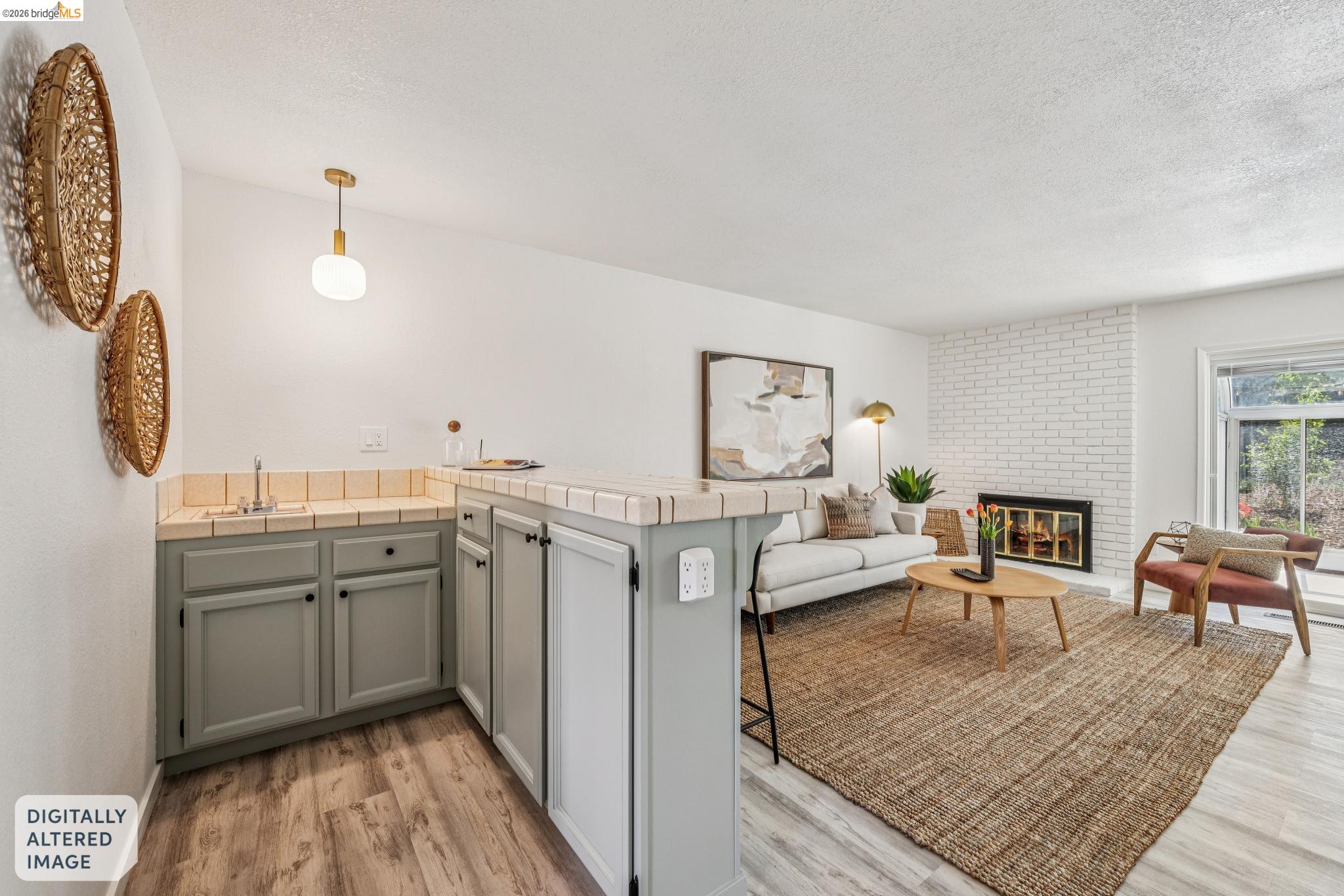 5672 Torrey Pine Ct