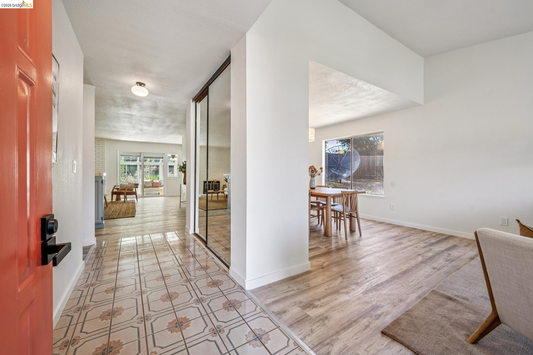 5672 Torrey Pine Ct