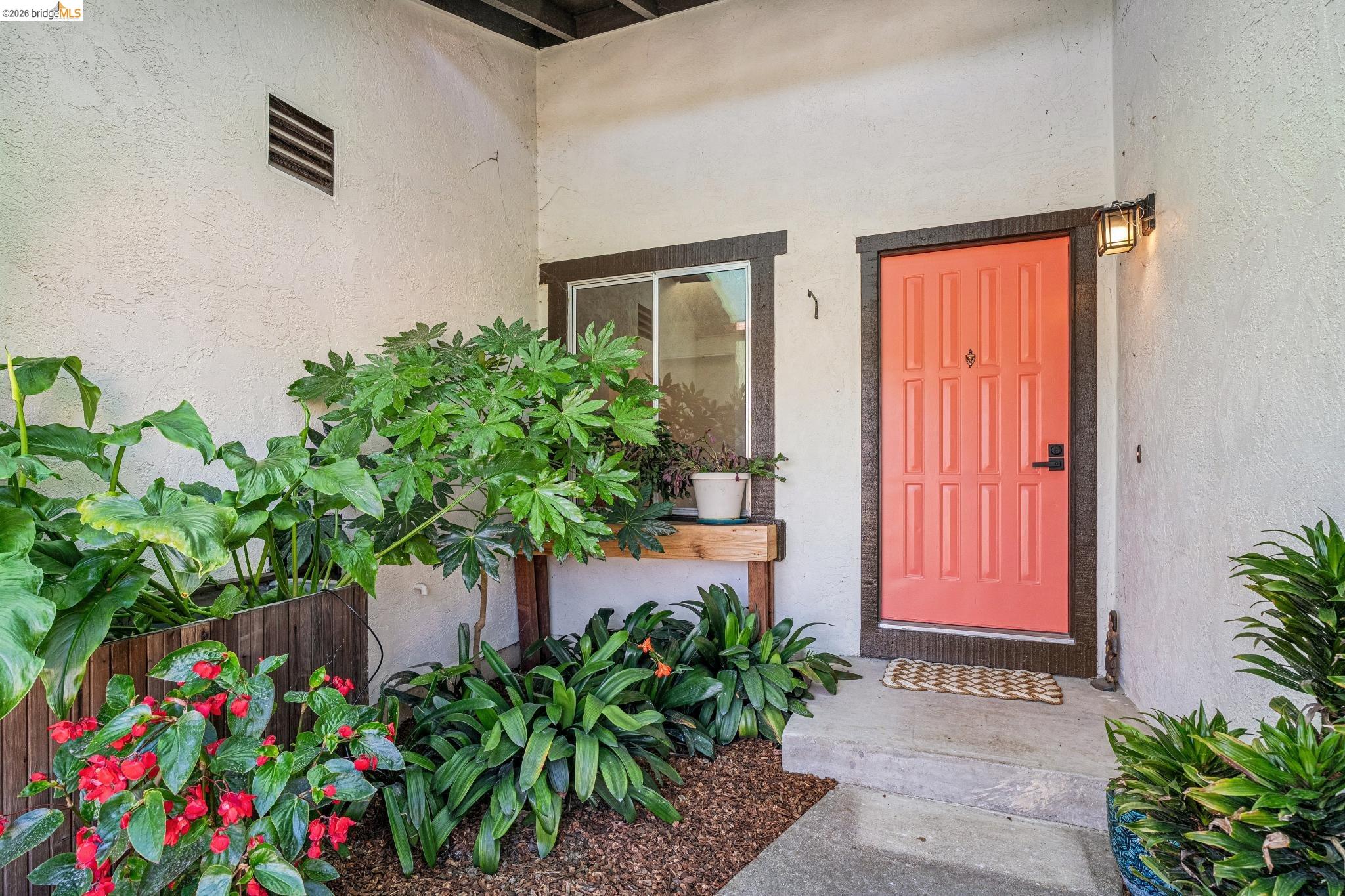 5672 Torrey Pine Ct