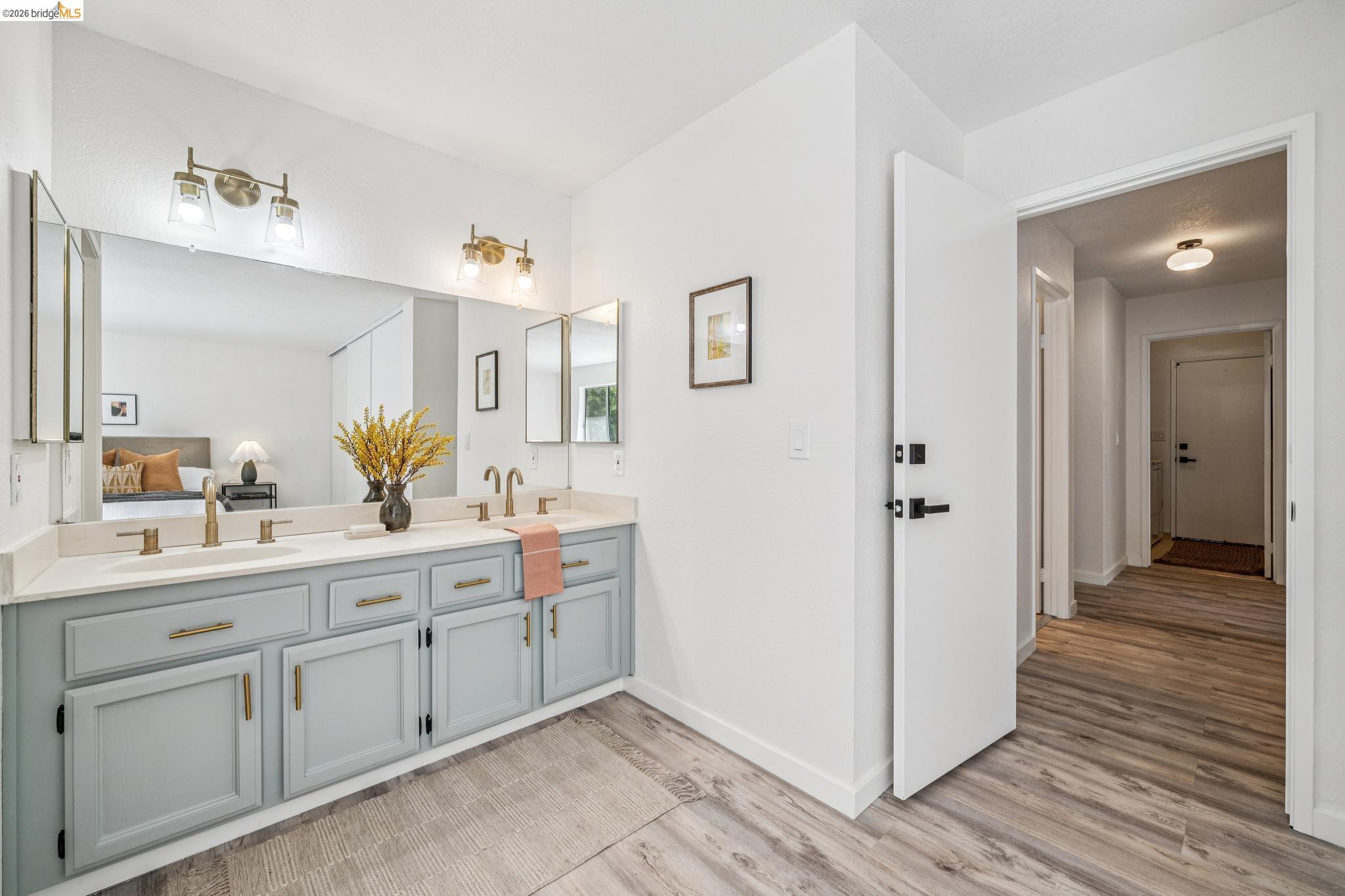 5672 Torrey Pine Ct