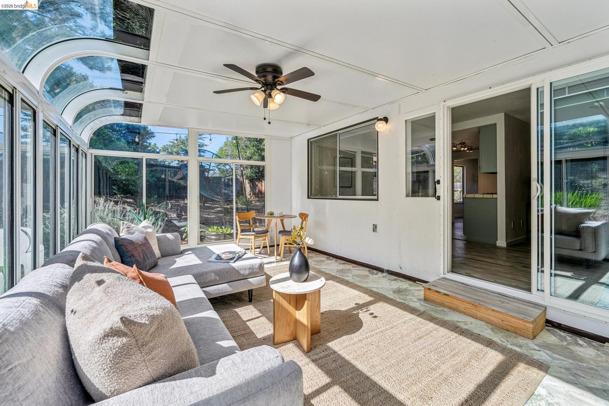 5672 Torrey Pine Ct