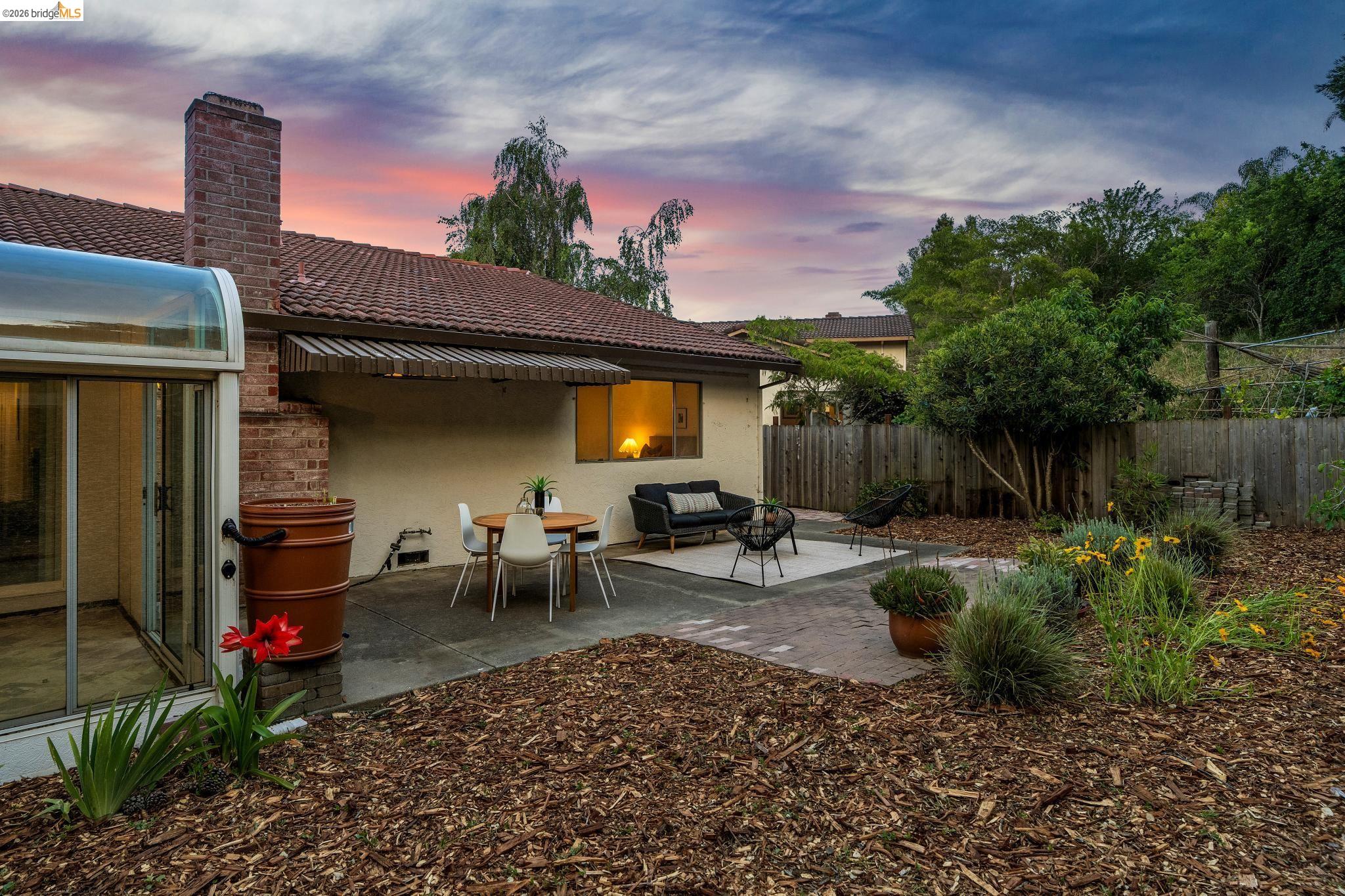 5672 Torrey Pine Ct