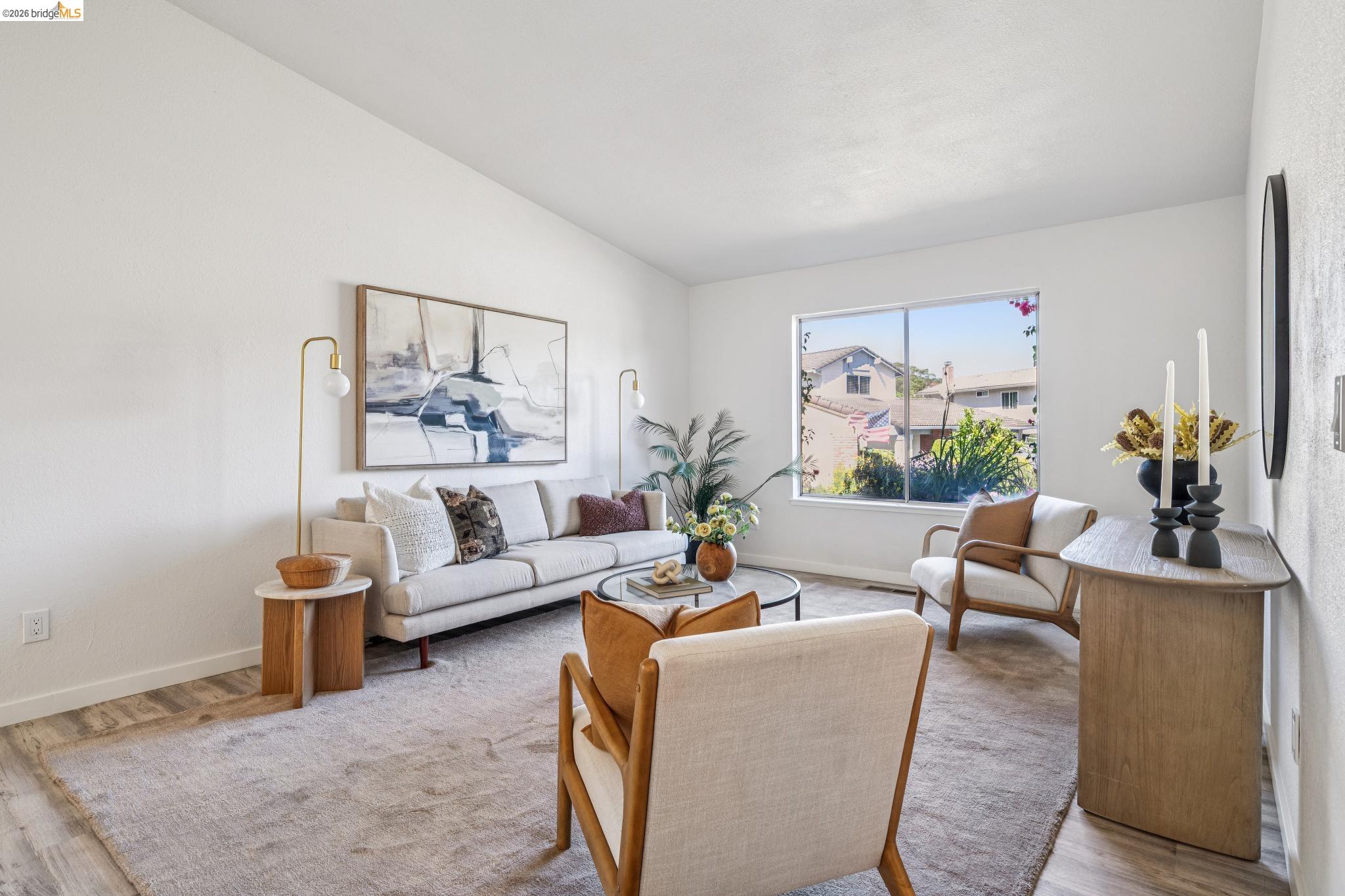 5672 Torrey Pine Ct