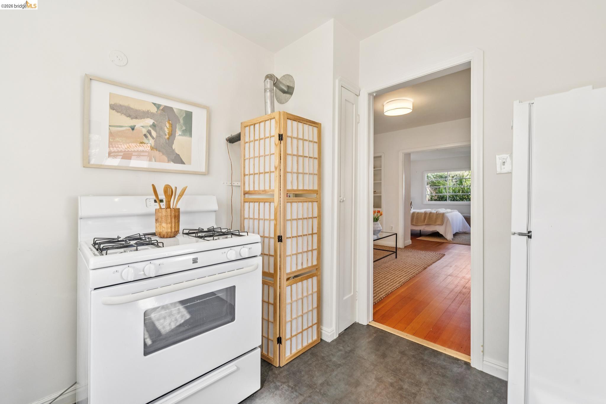 201 Warwick Ave