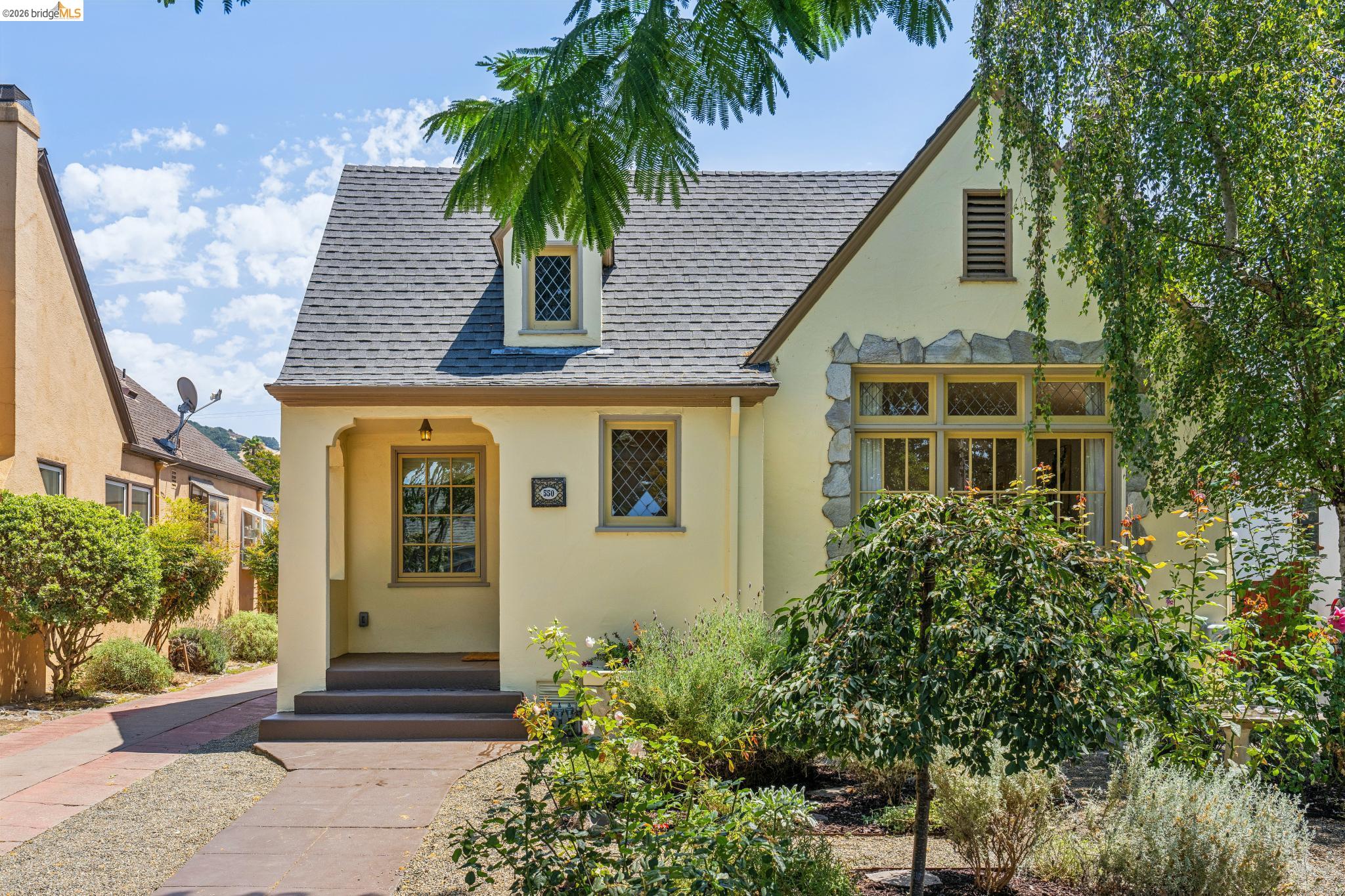 550 Superior Ave