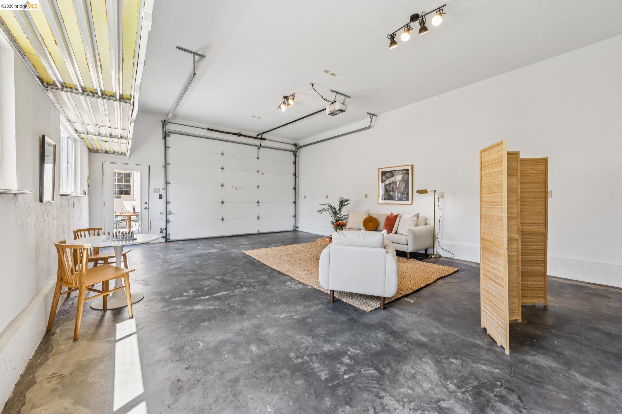 550 Superior Ave