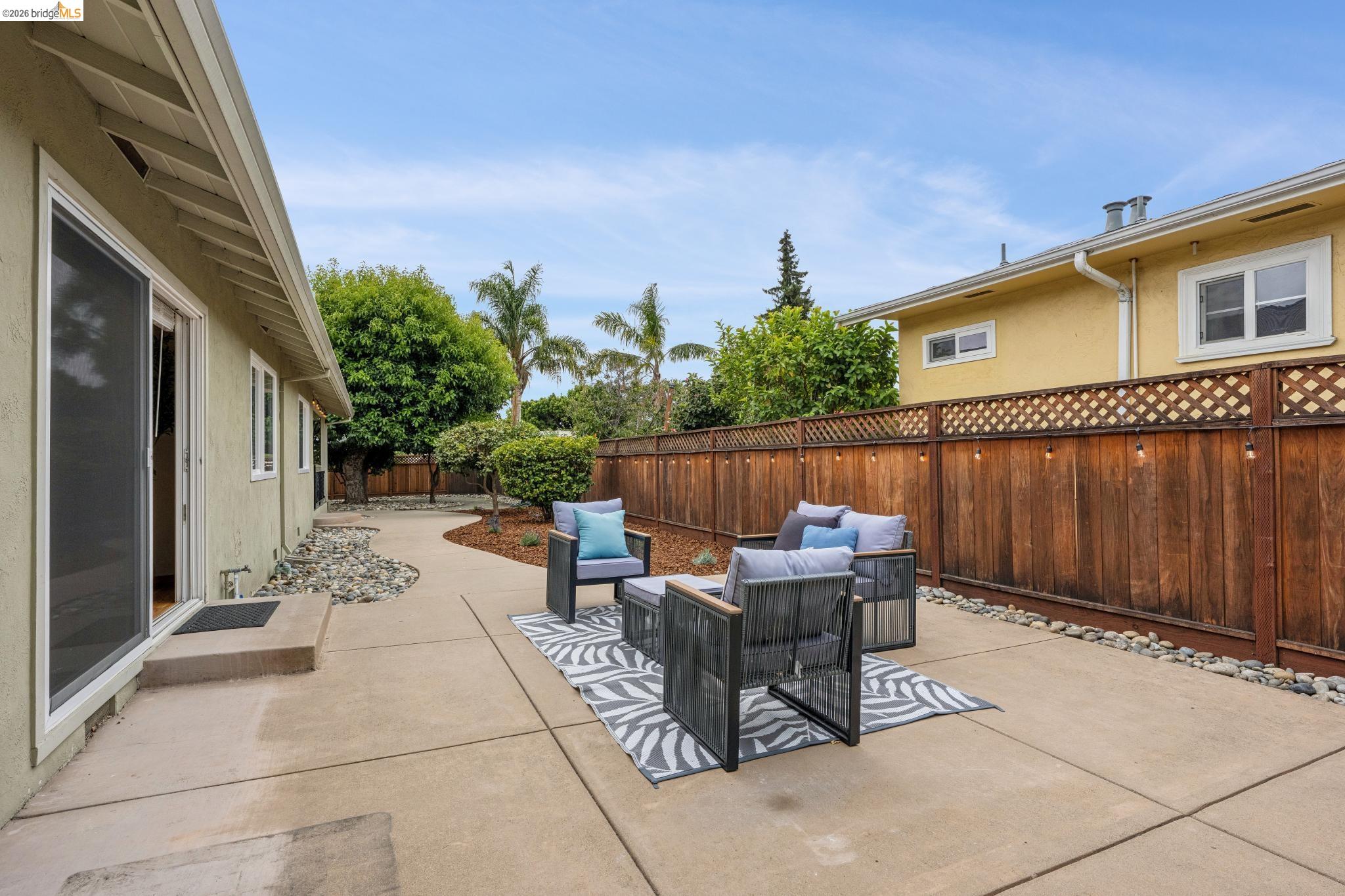 871 Joaquin Ave