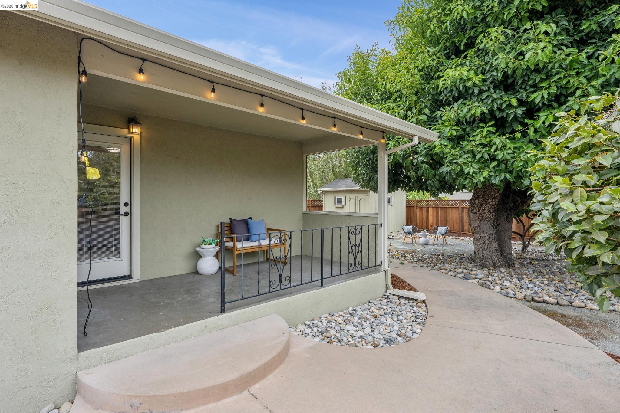 871 Joaquin Ave