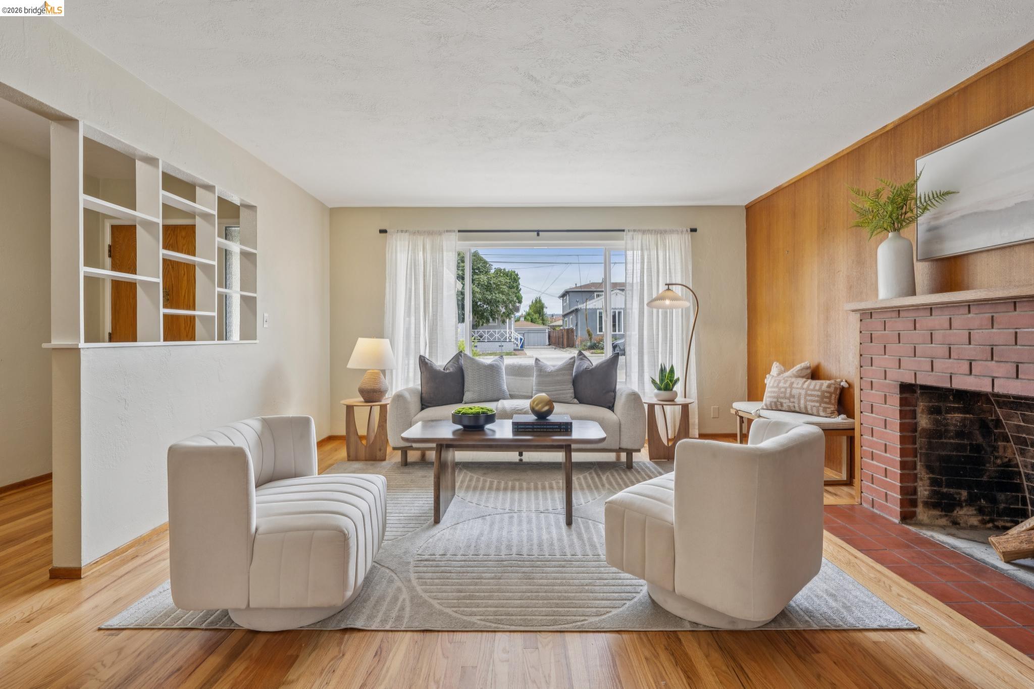 871 Joaquin Ave