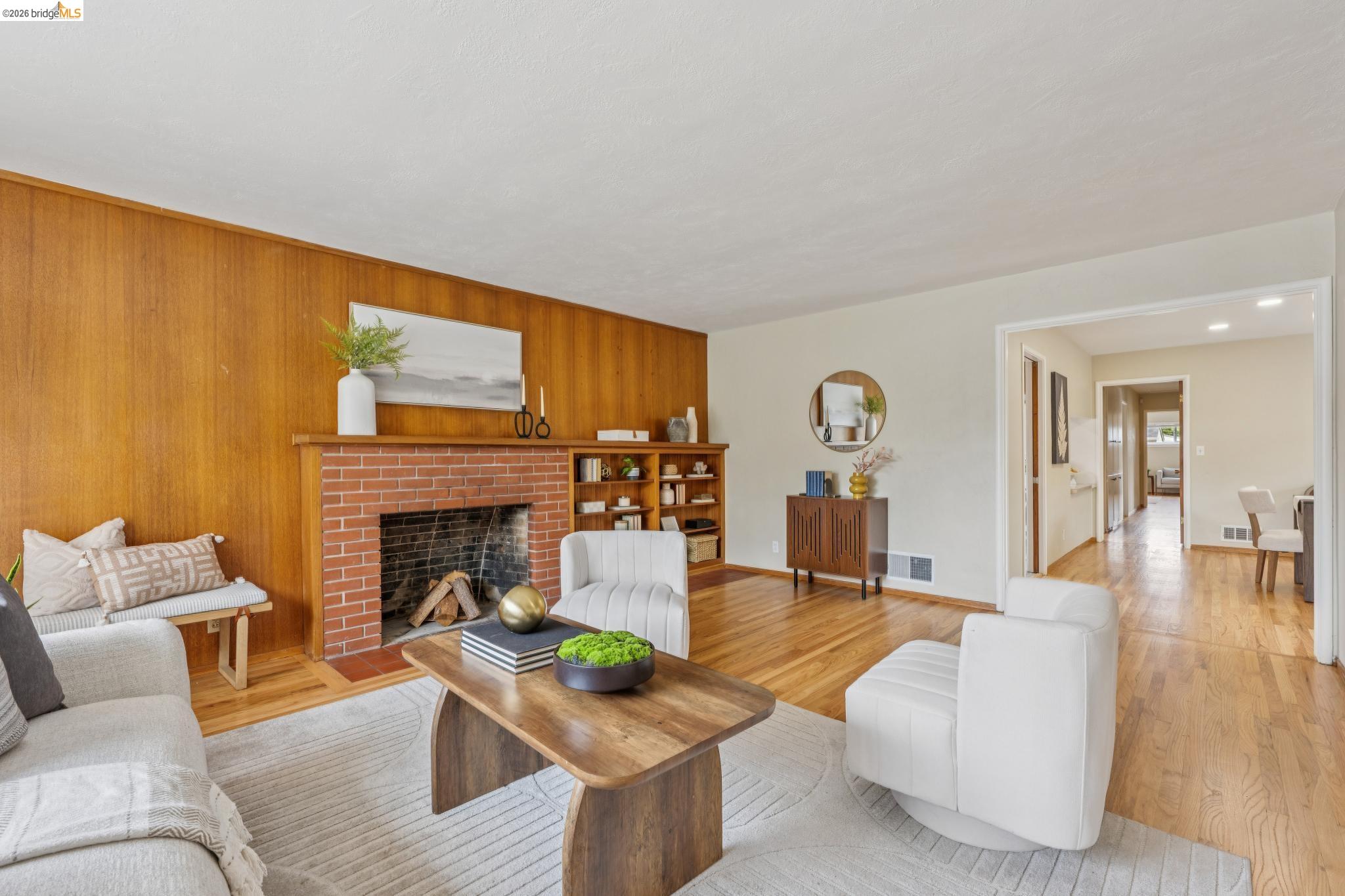 871 Joaquin Ave