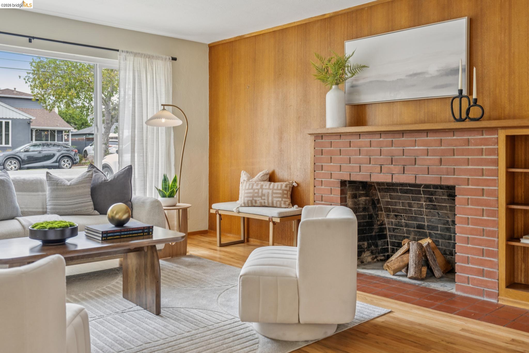 871 Joaquin Ave