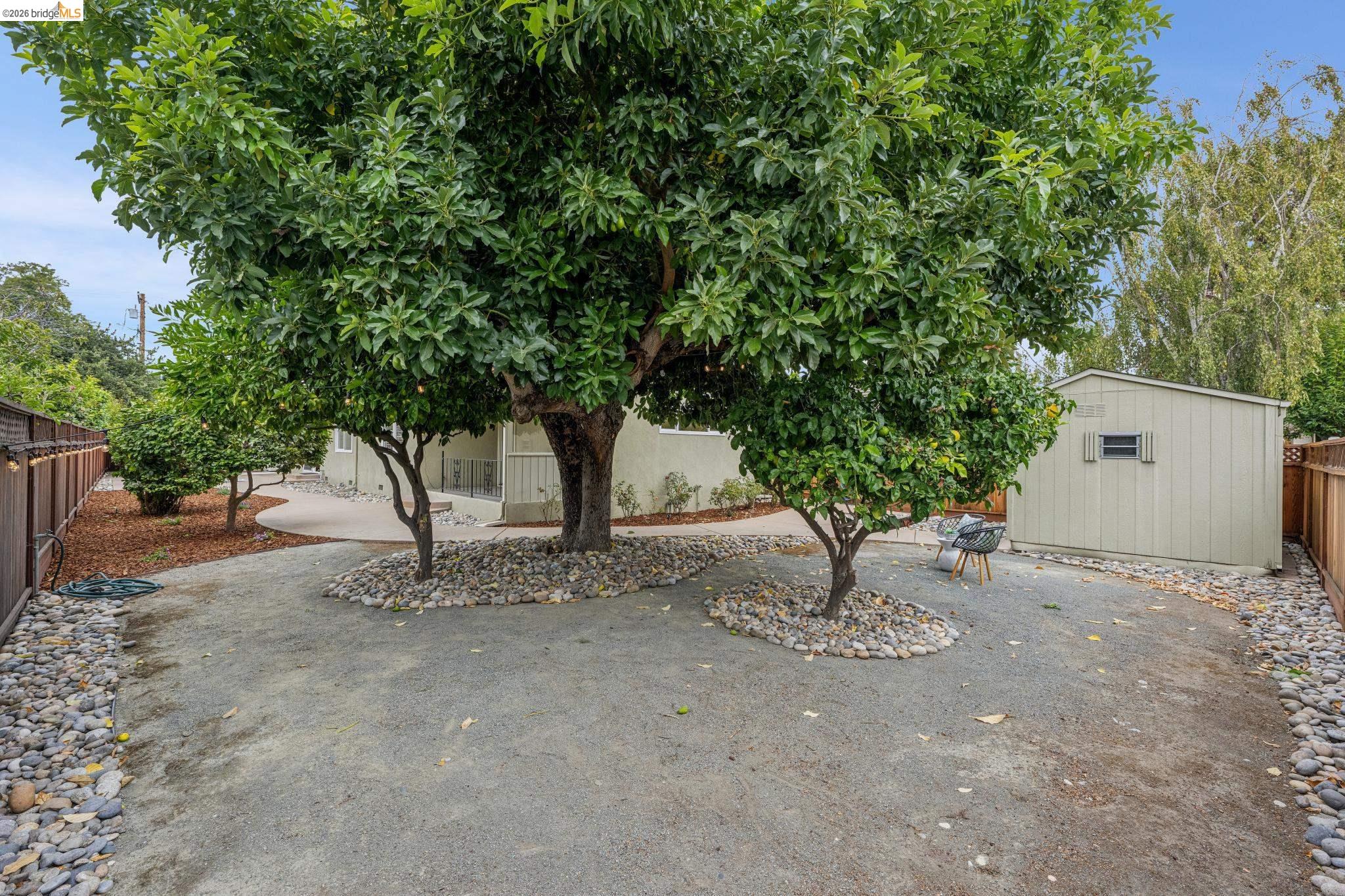 871 Joaquin Ave