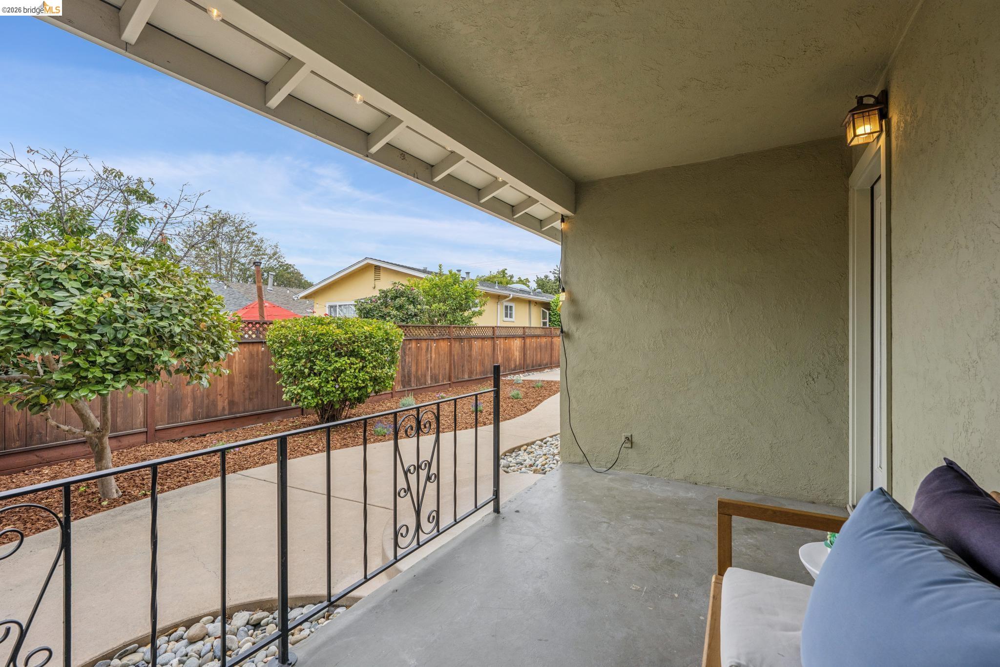 871 Joaquin Ave