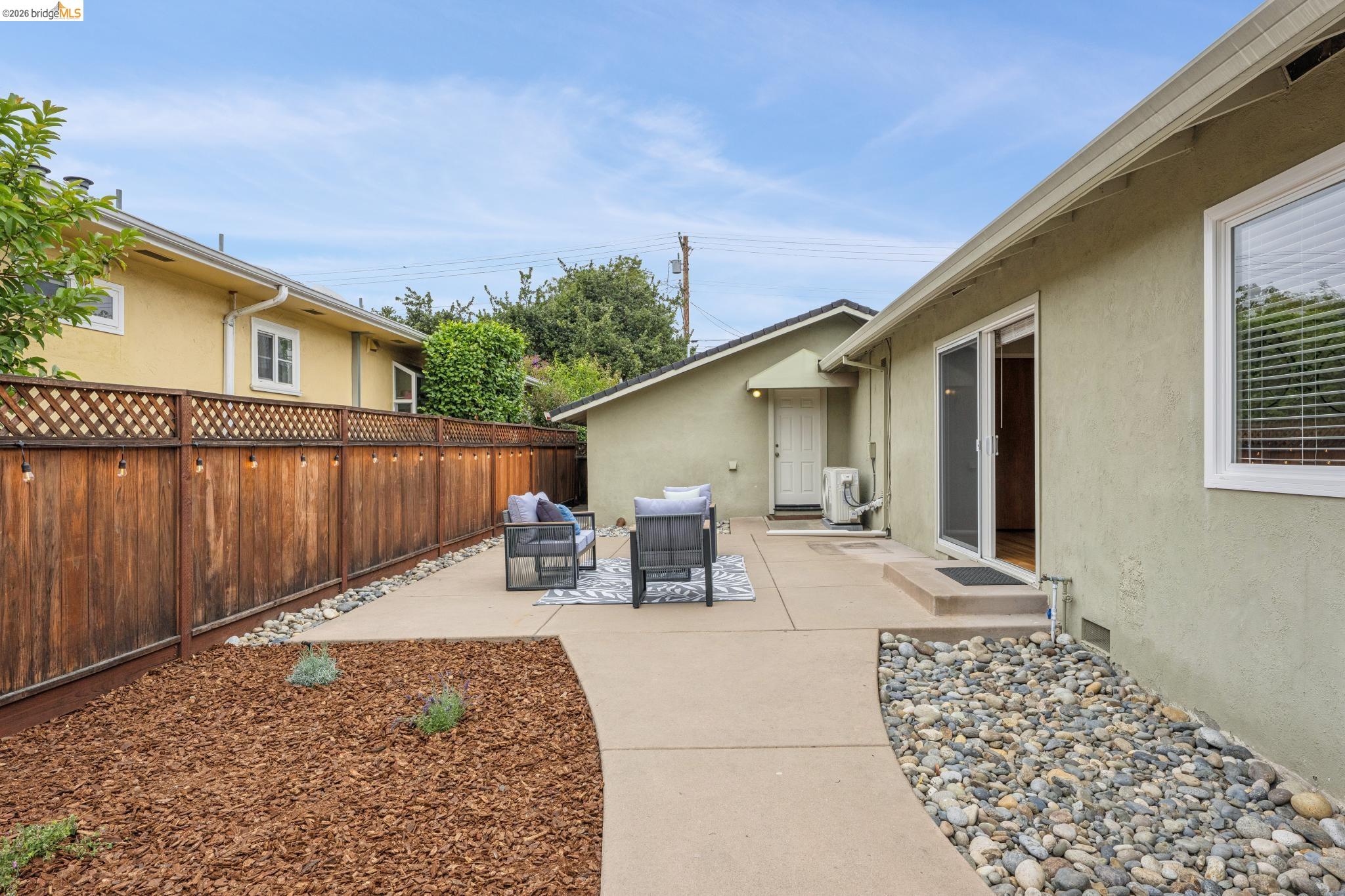 871 Joaquin Ave