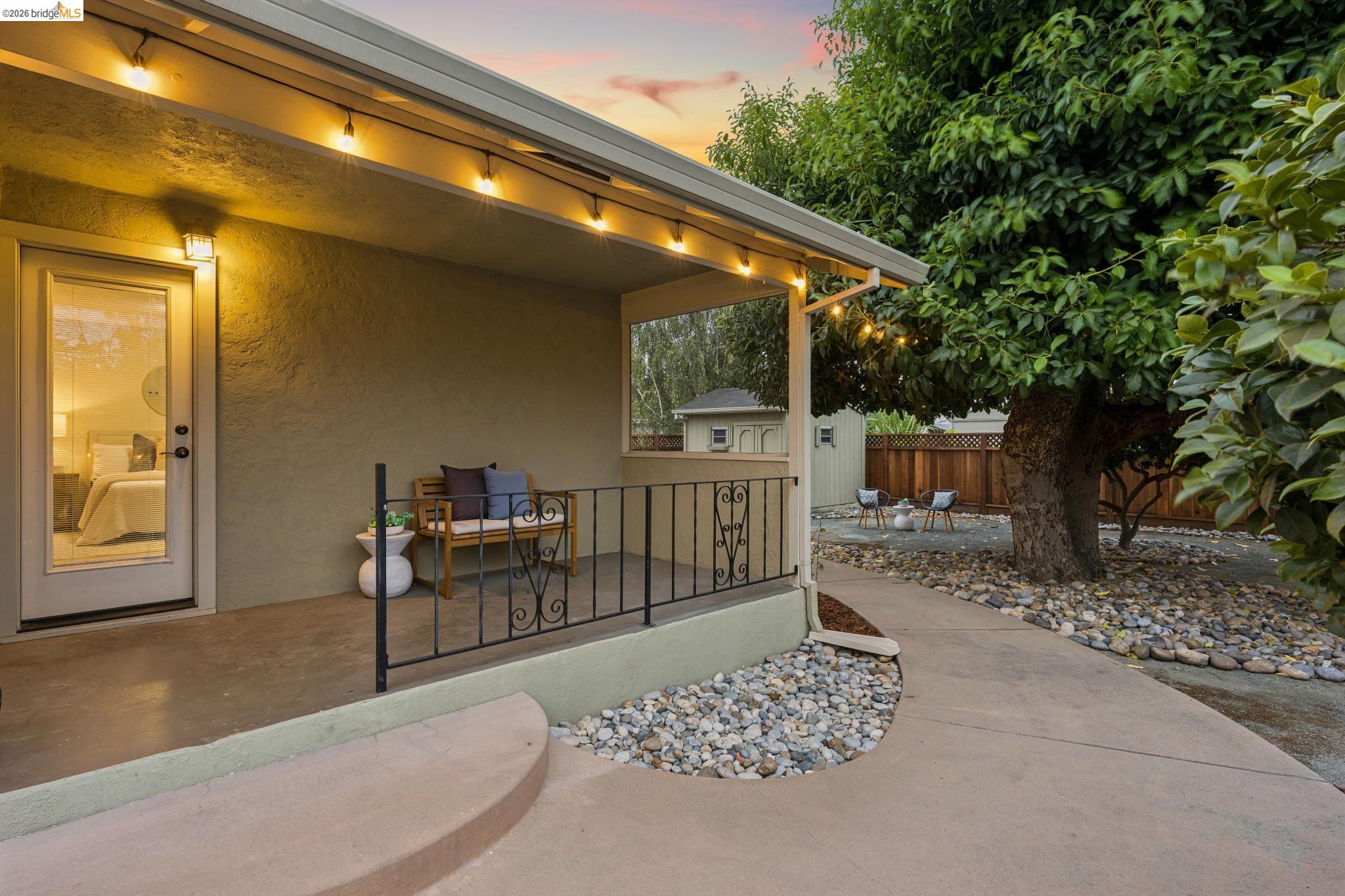 871 Joaquin Ave