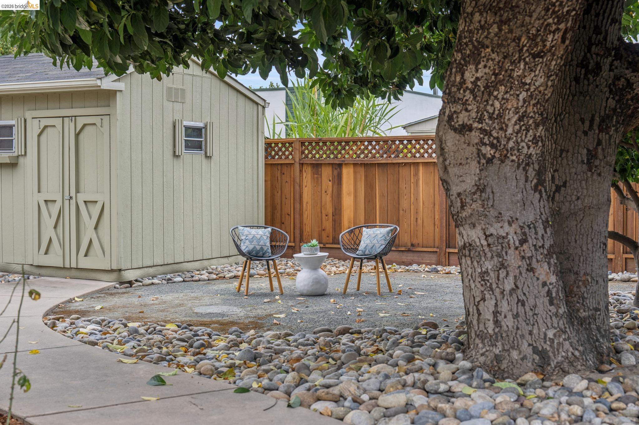 871 Joaquin Ave