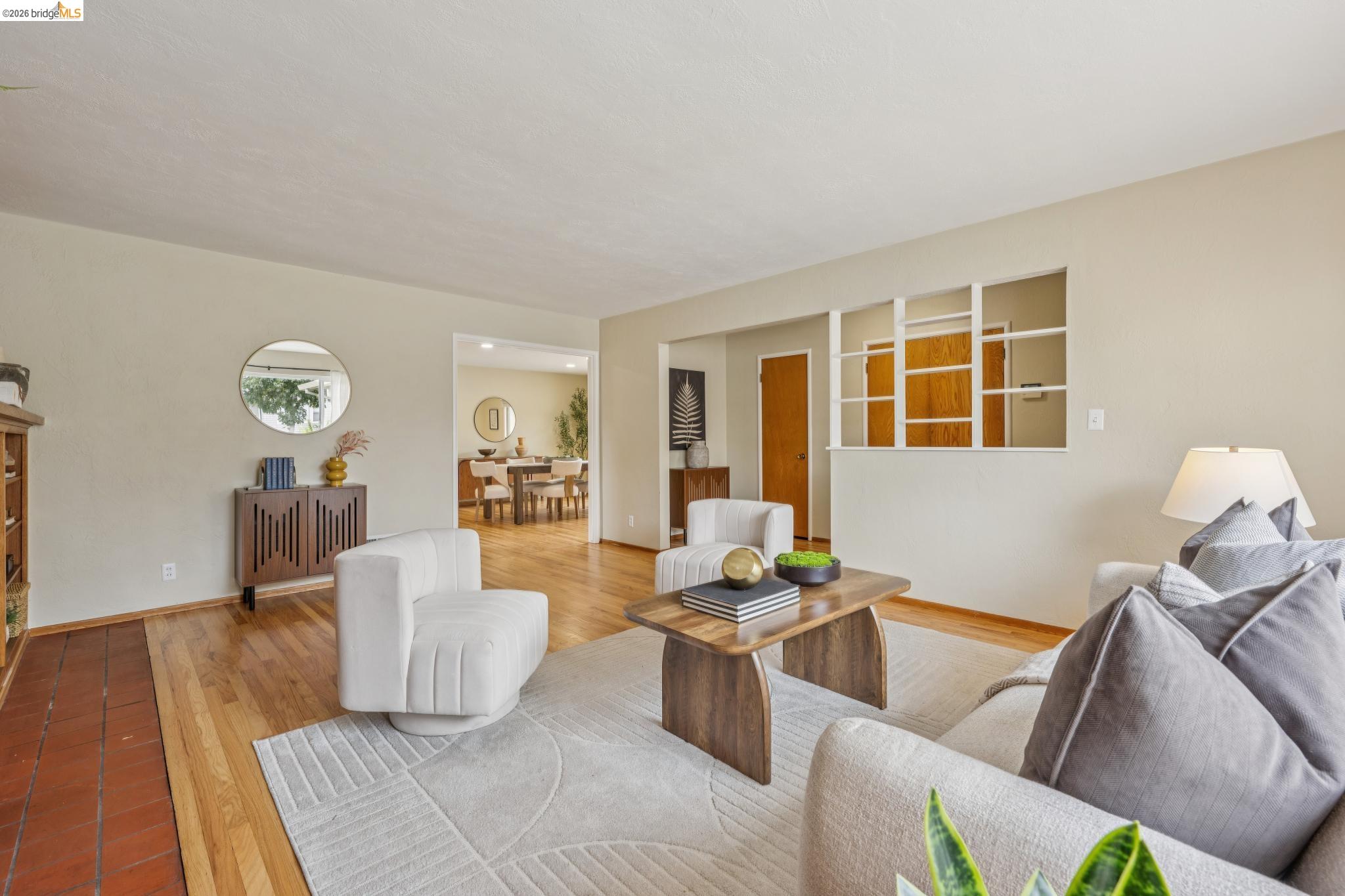 871 Joaquin Ave