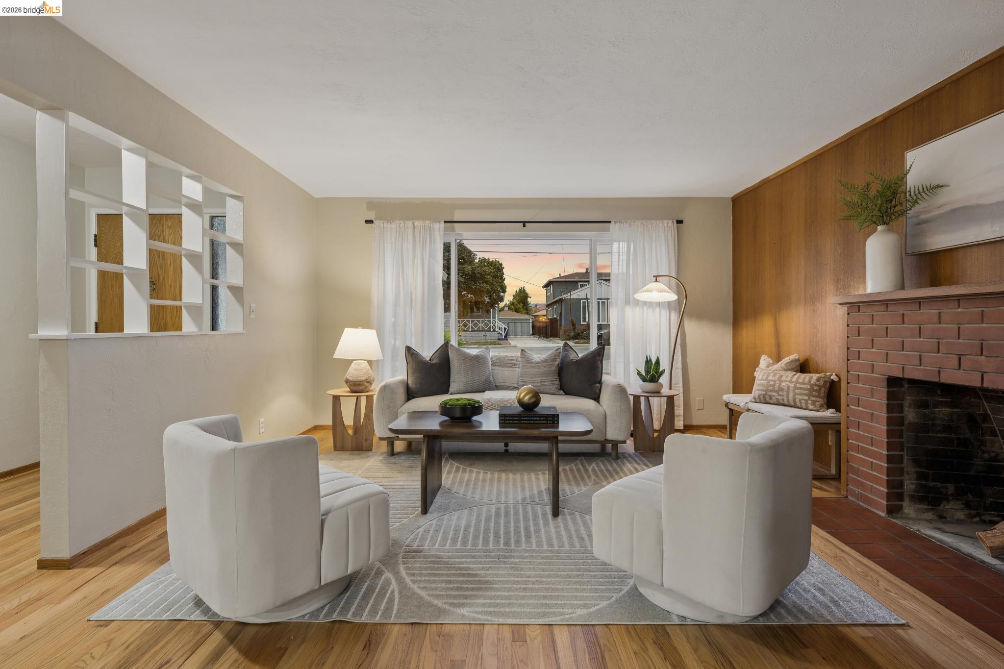 871 Joaquin Ave