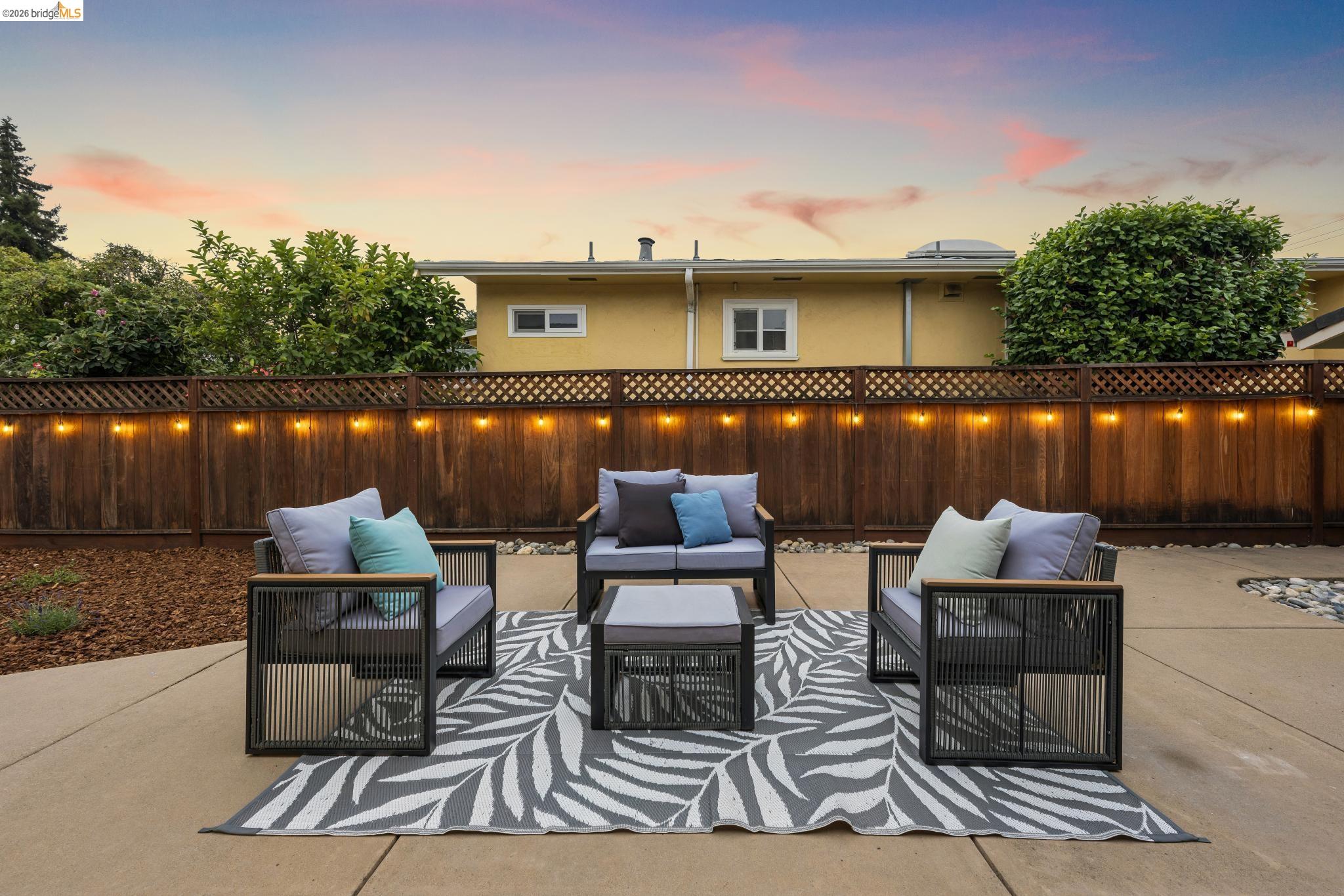 871 Joaquin Ave