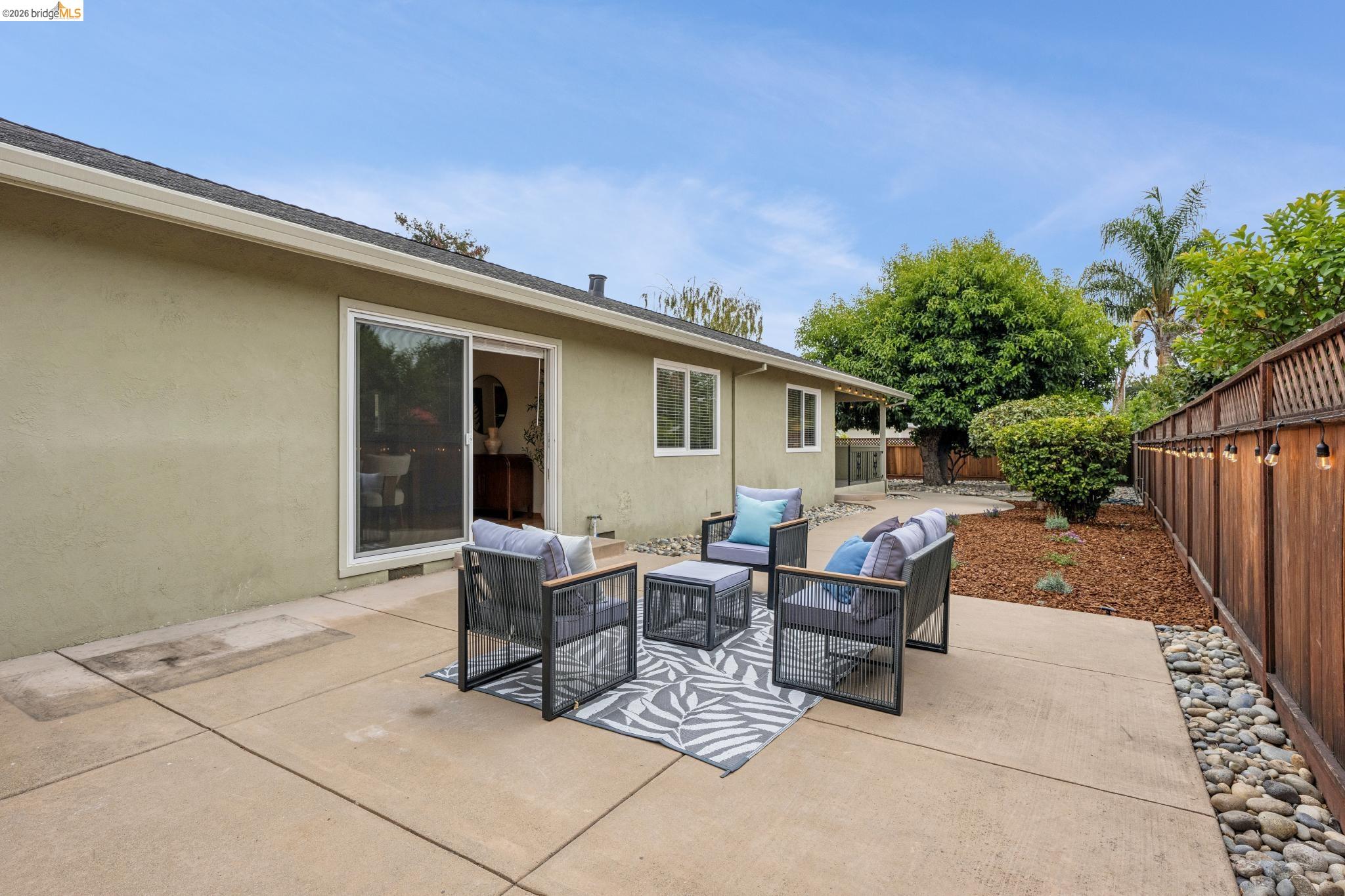 871 Joaquin Ave