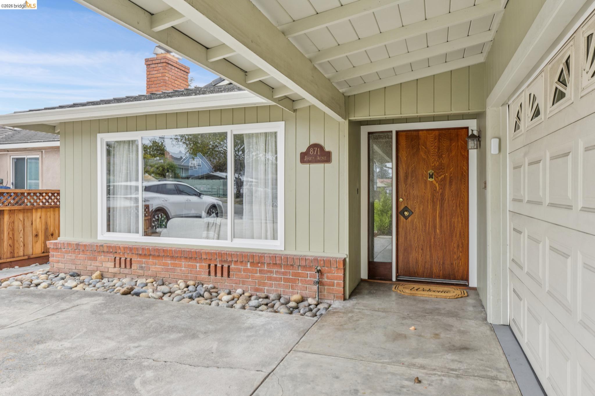 871 Joaquin Ave