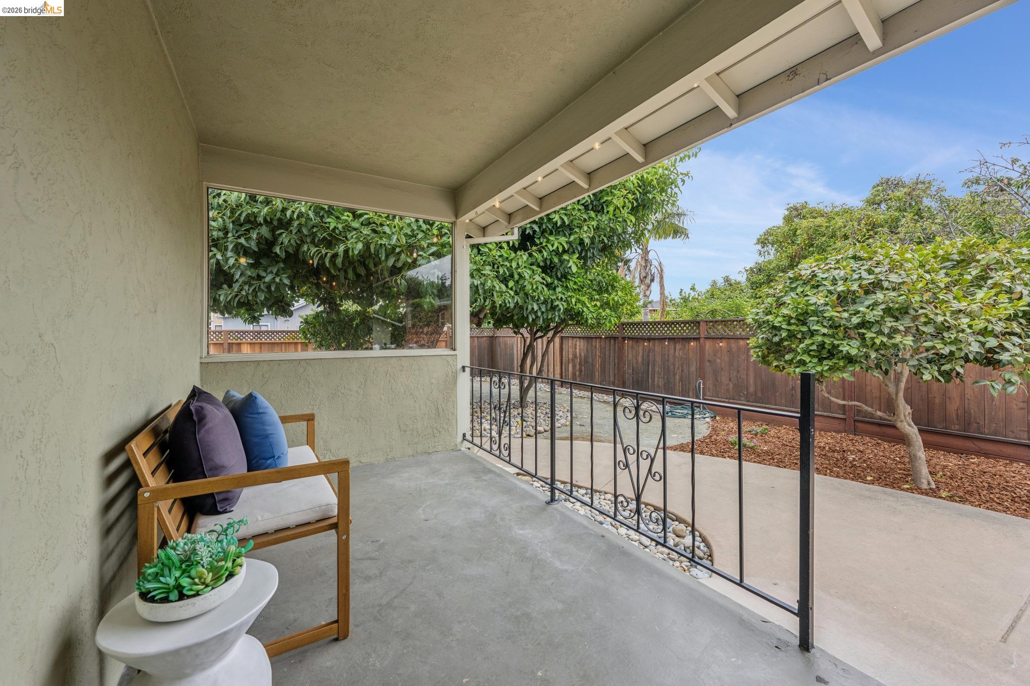 871 Joaquin Ave