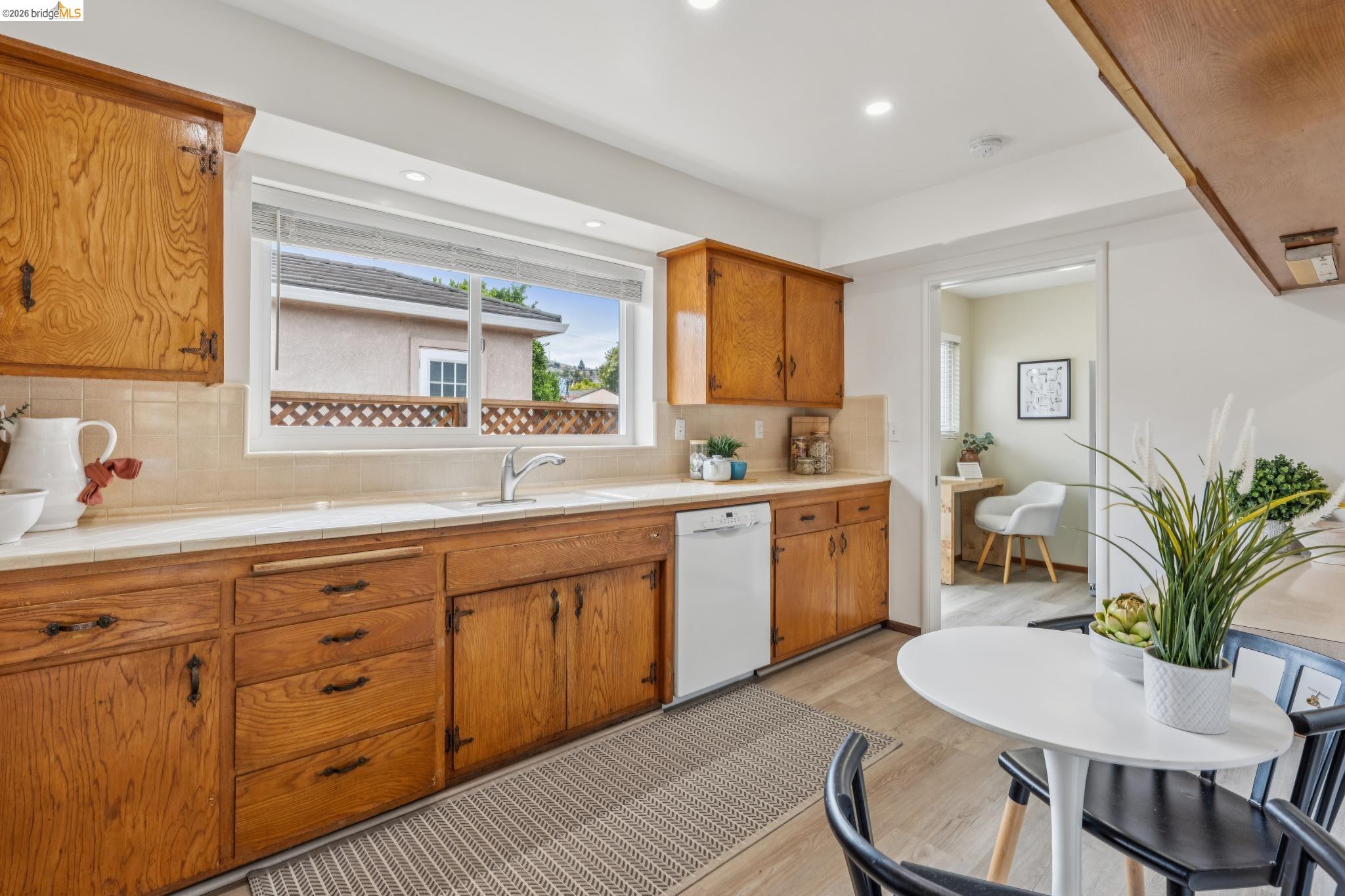 871 Joaquin Ave