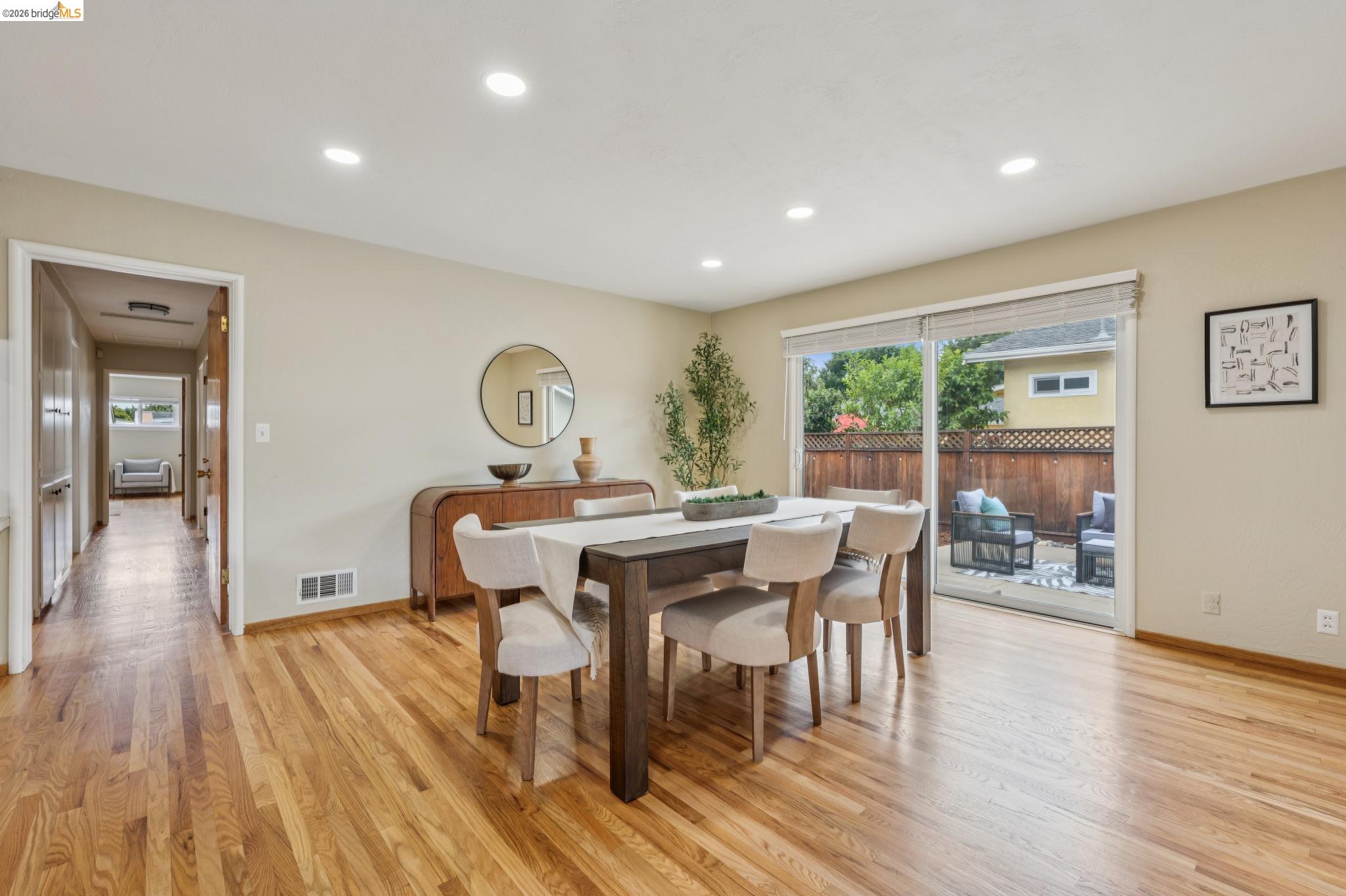 871 Joaquin Ave