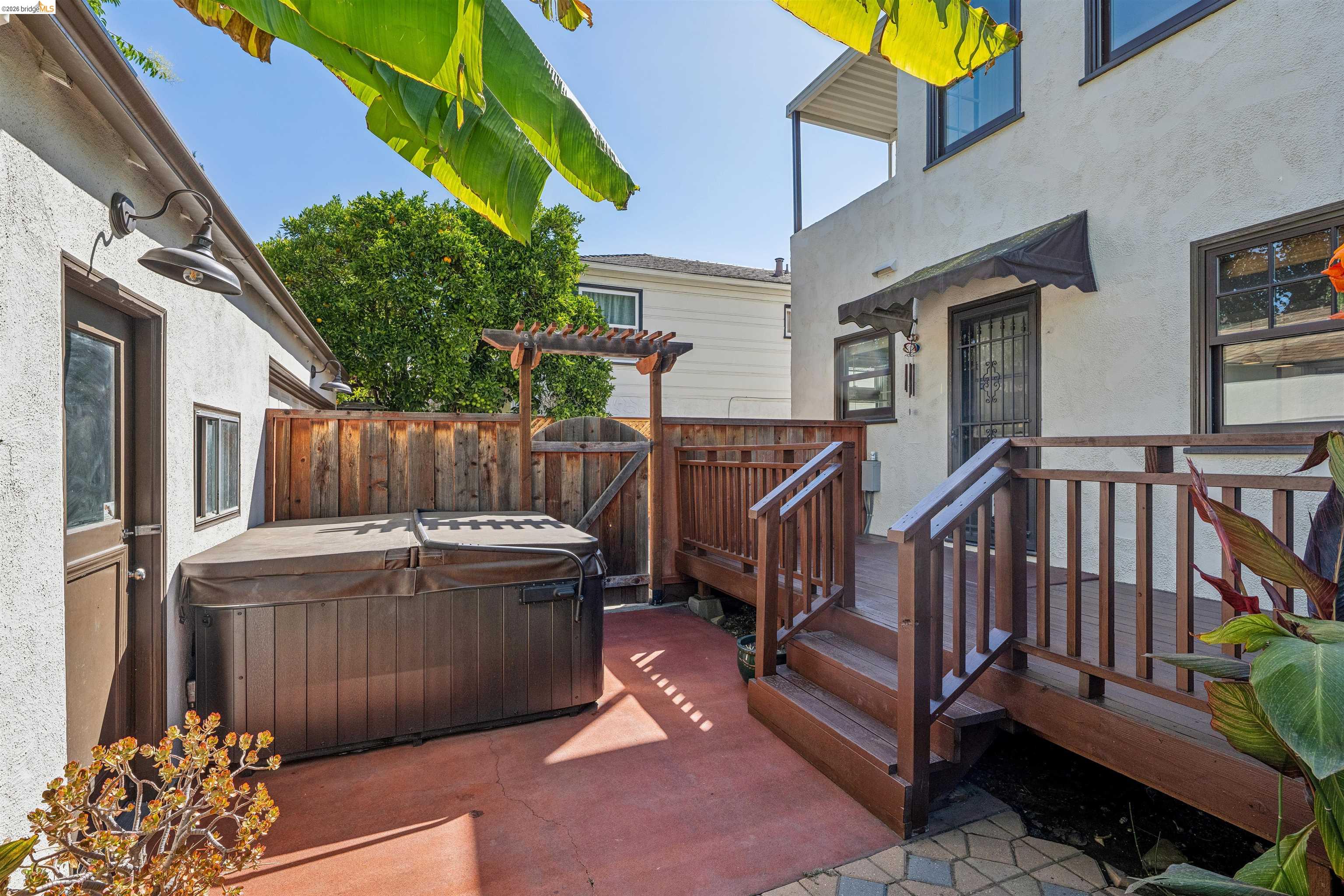 964 Estudillo Ave