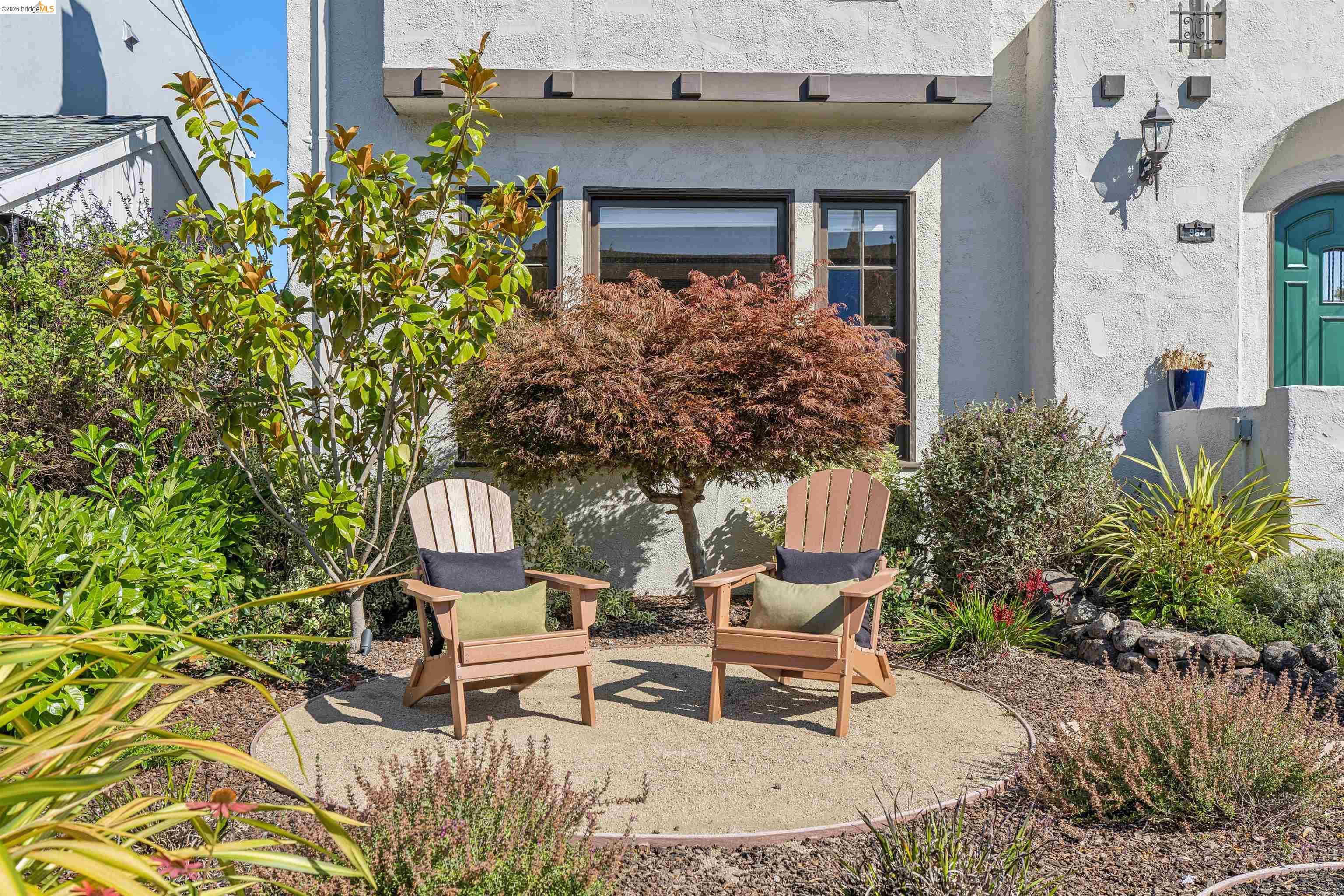 964 Estudillo Ave