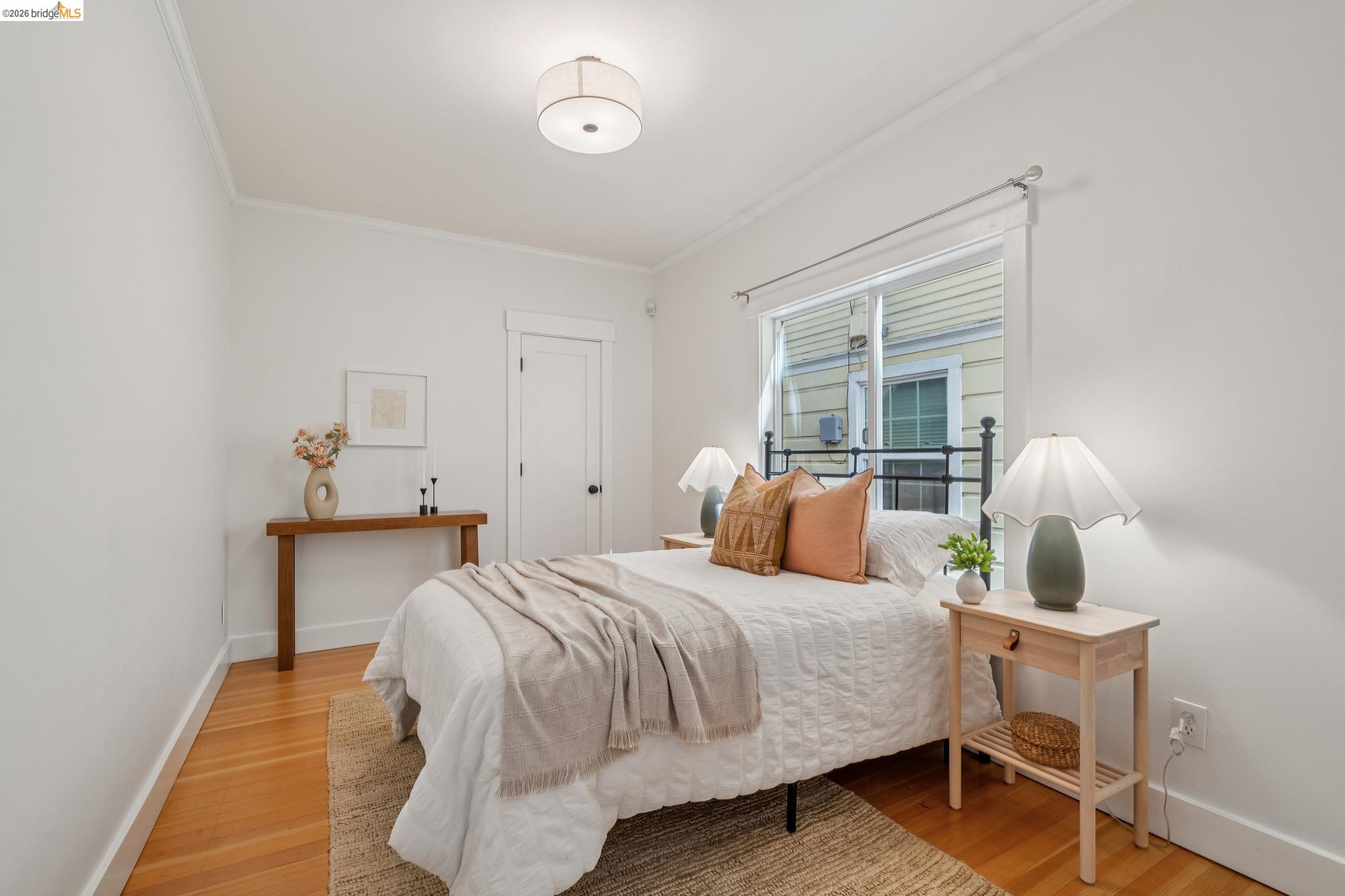 5933 Fremont St