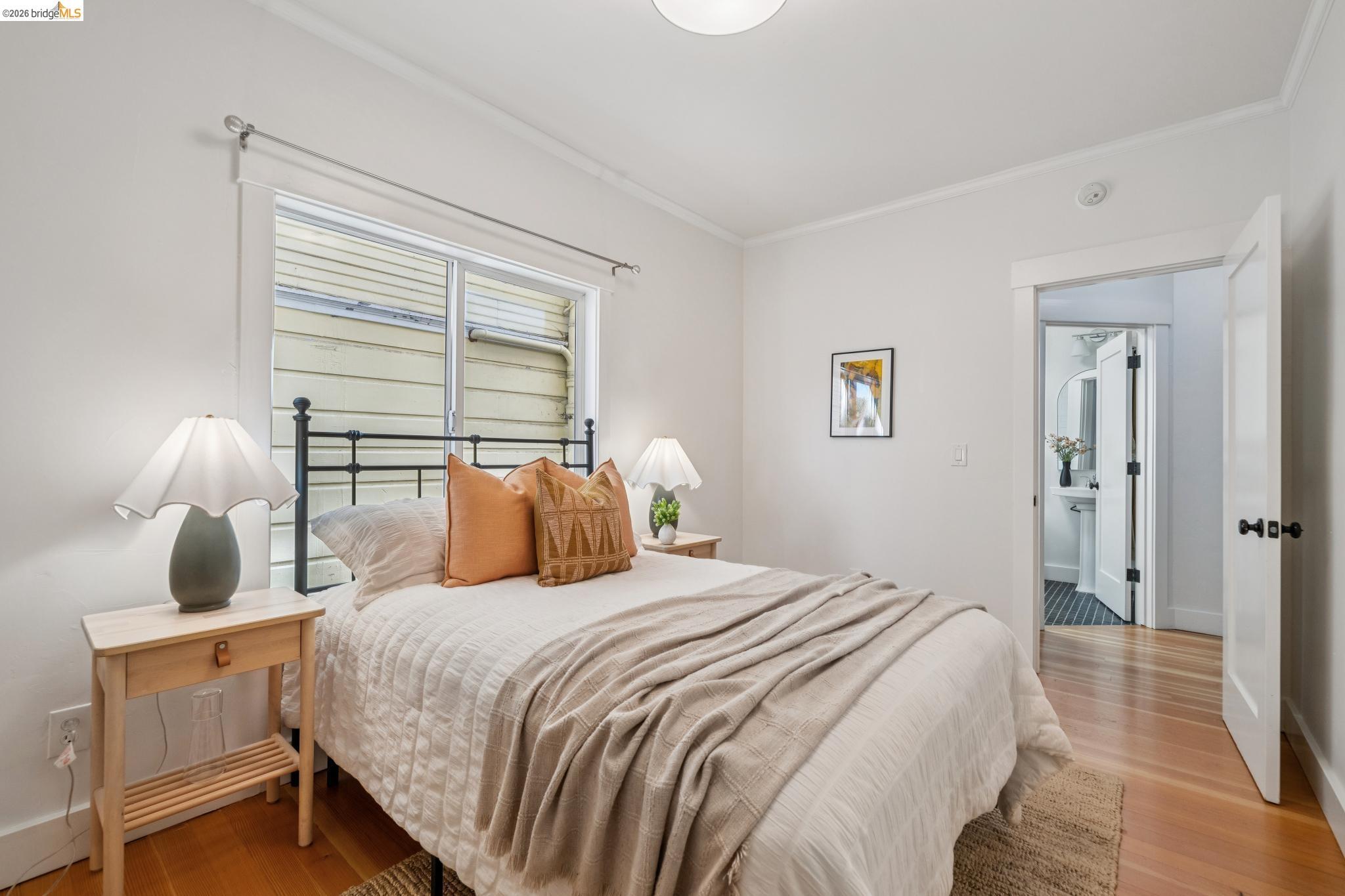 5933 Fremont St