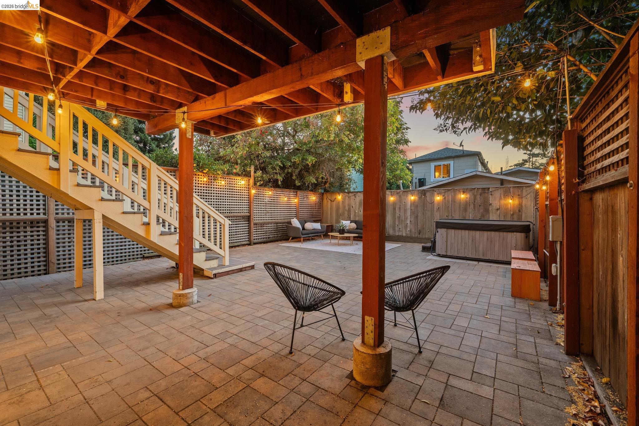 5933 Fremont St