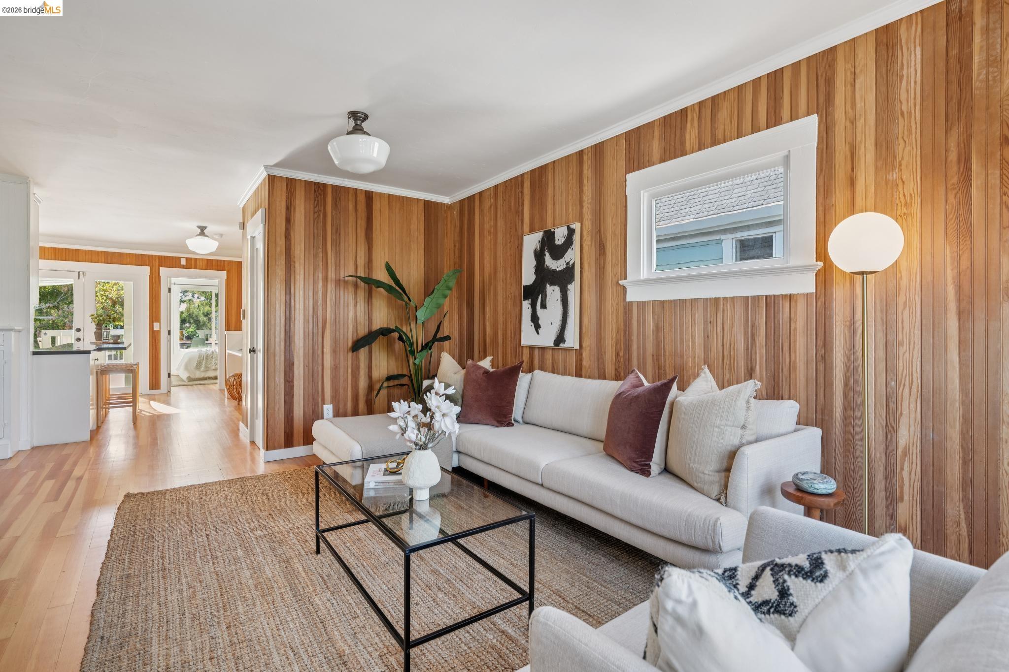 5933 Fremont St