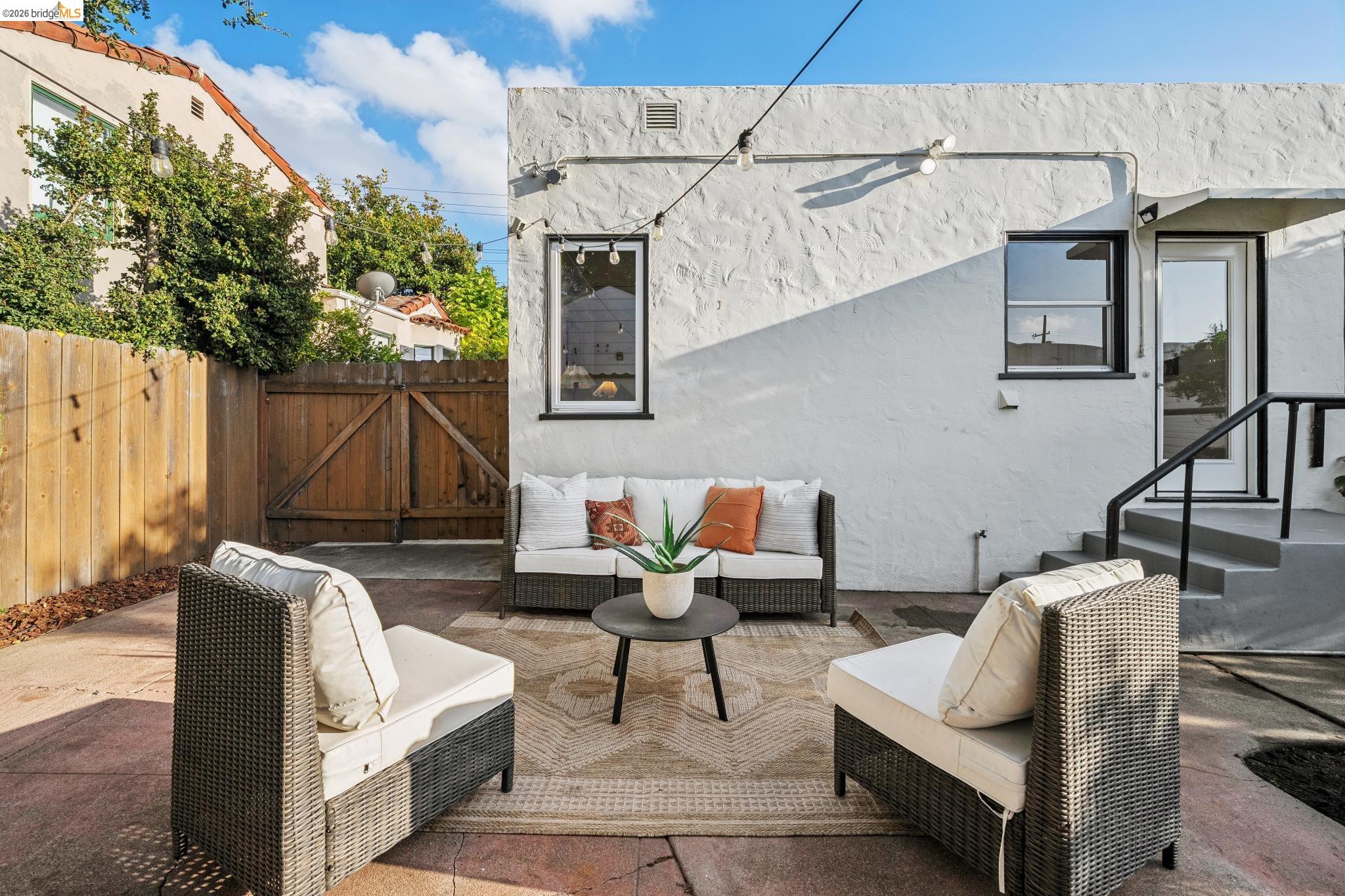 934 Estudillo Ave