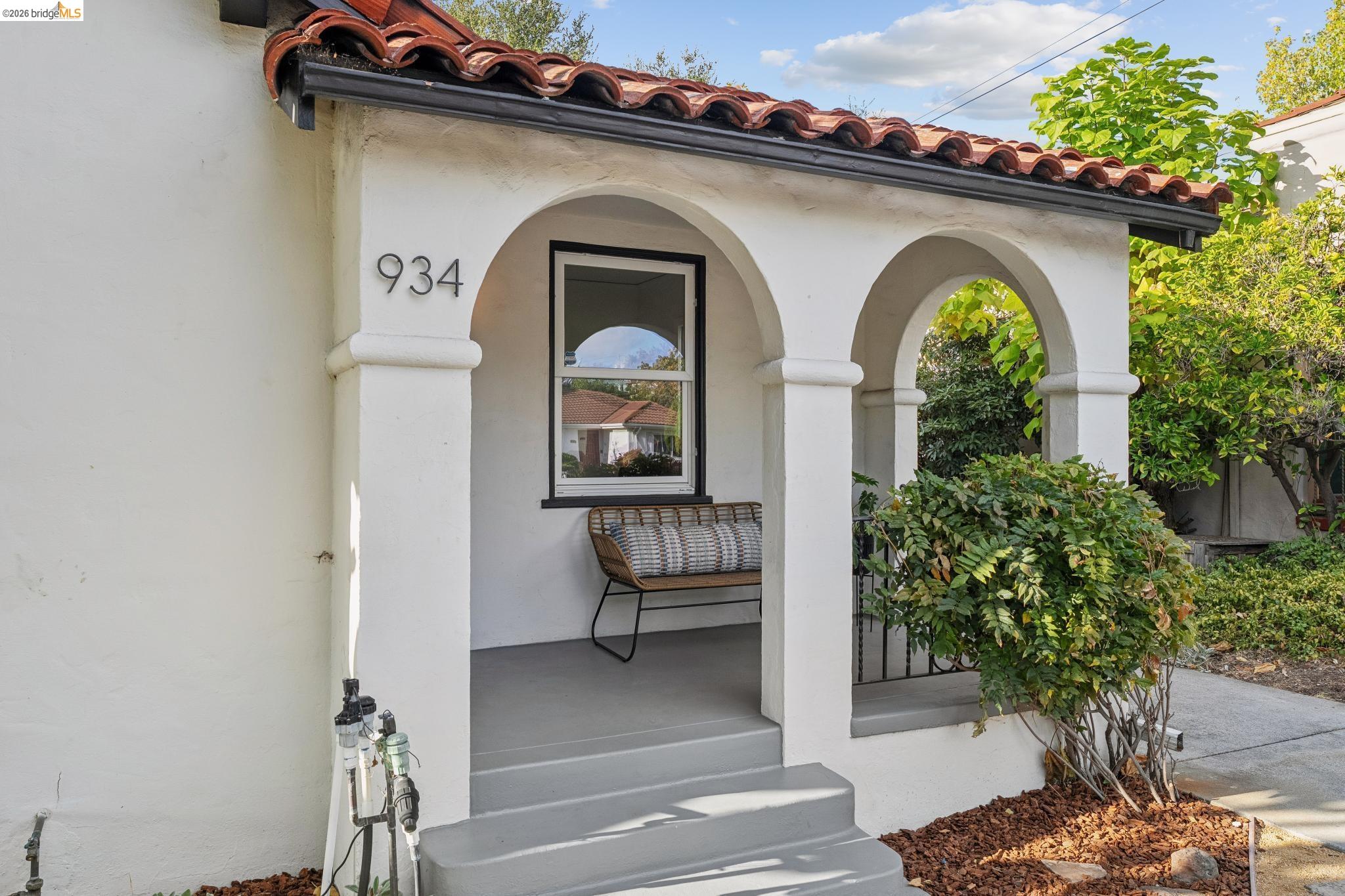 934 Estudillo Ave