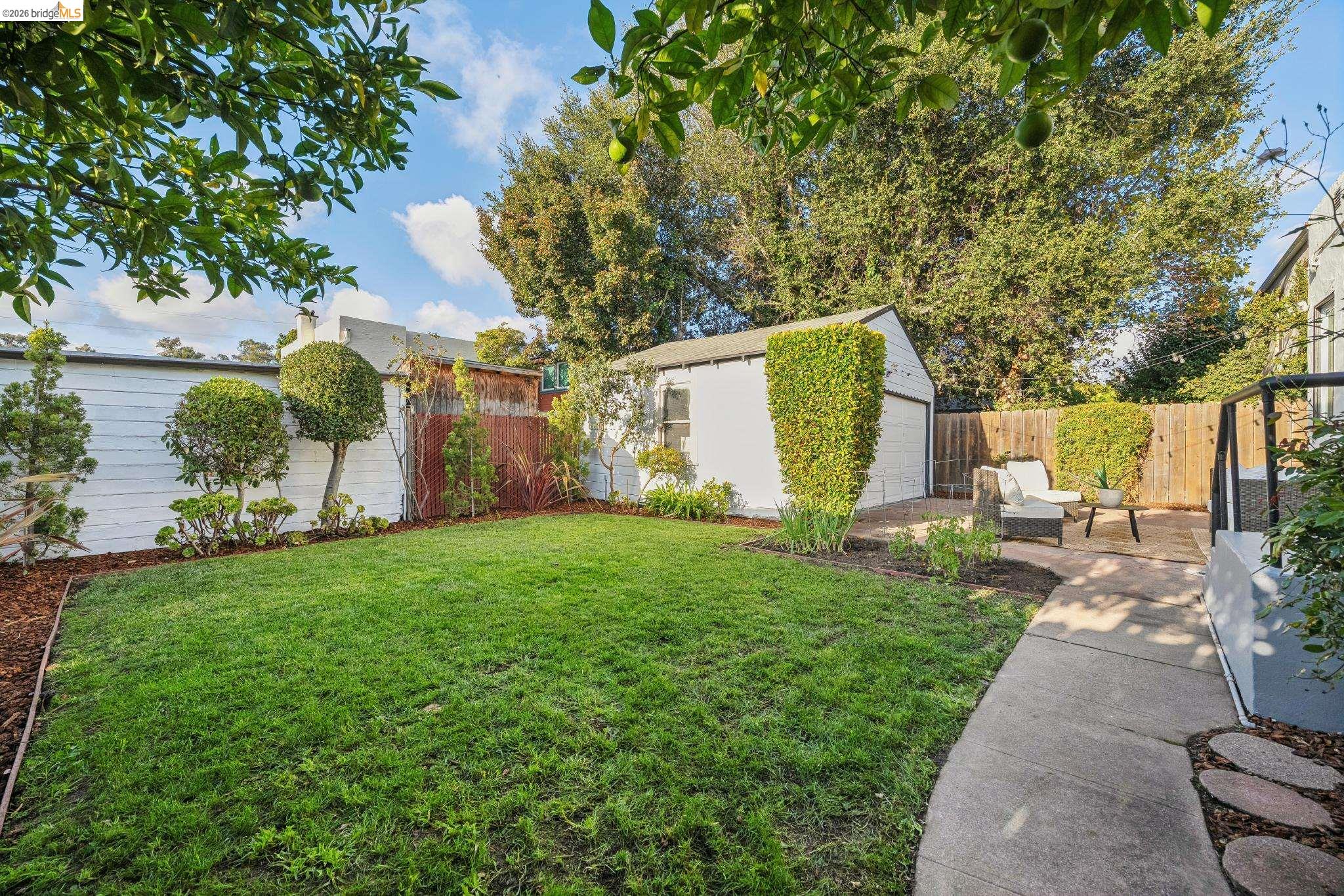 934 Estudillo Ave